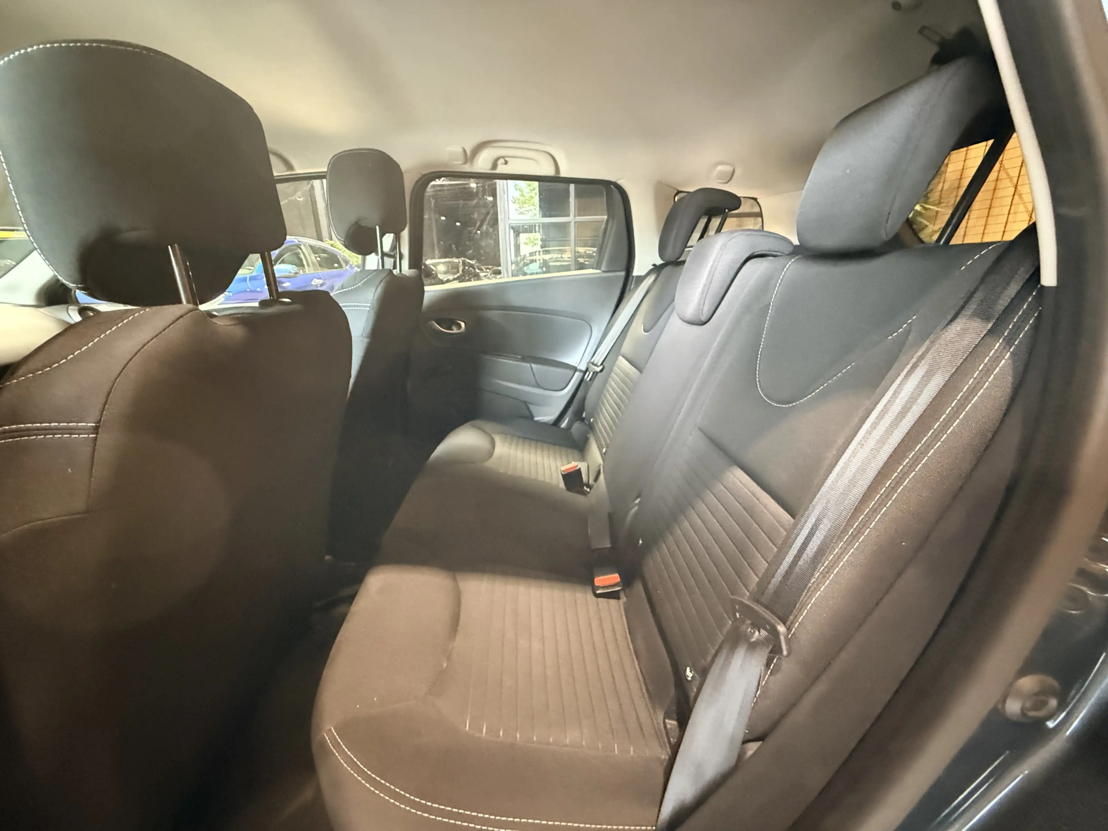 Renault Clio Estate 0.9 TCe Limited Cruise control. Navi. NAP — photo 11