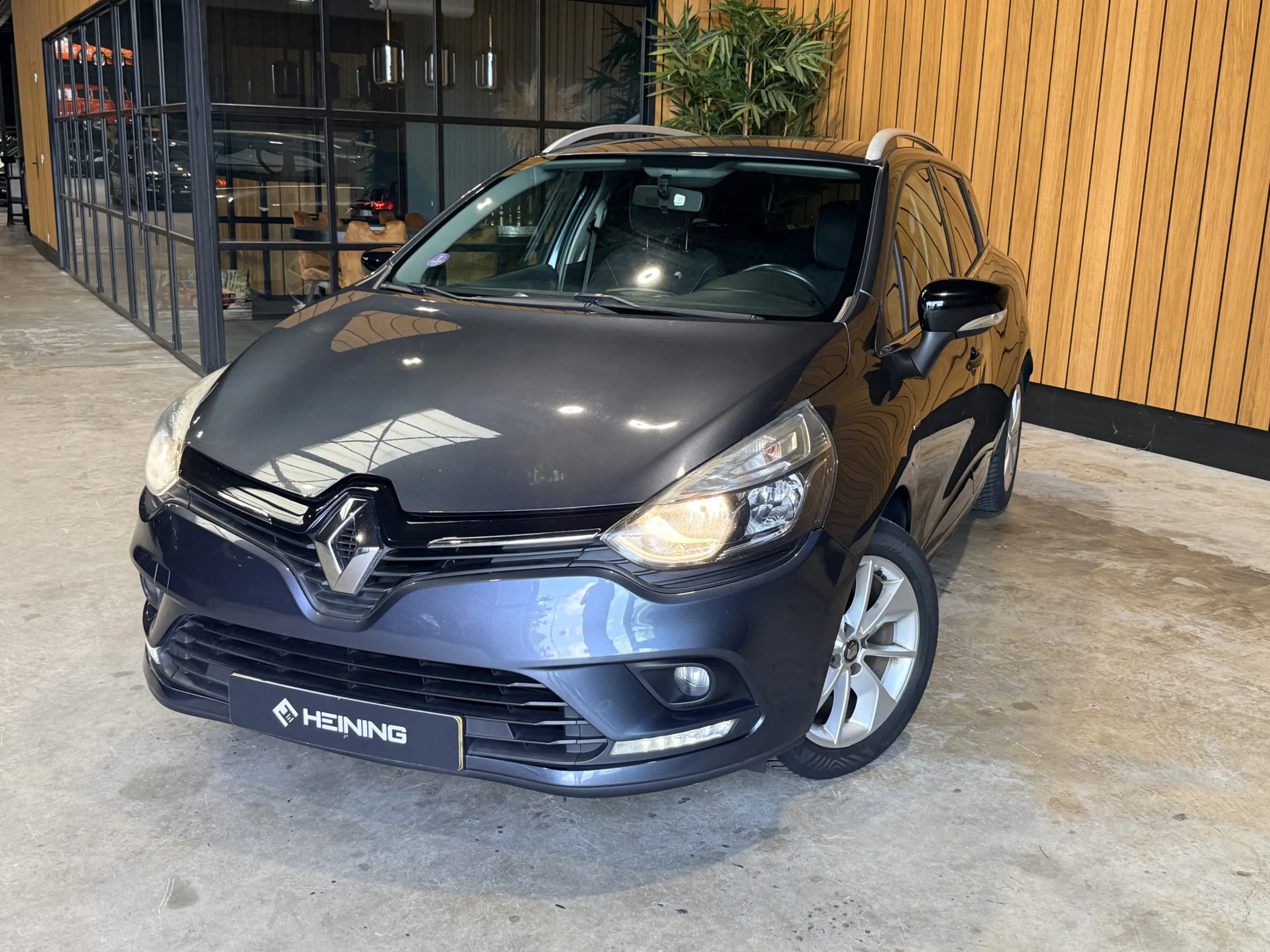Renault Clio Estate 0.9 TCe Limited Cruise control. Navi. NAP — photo 36