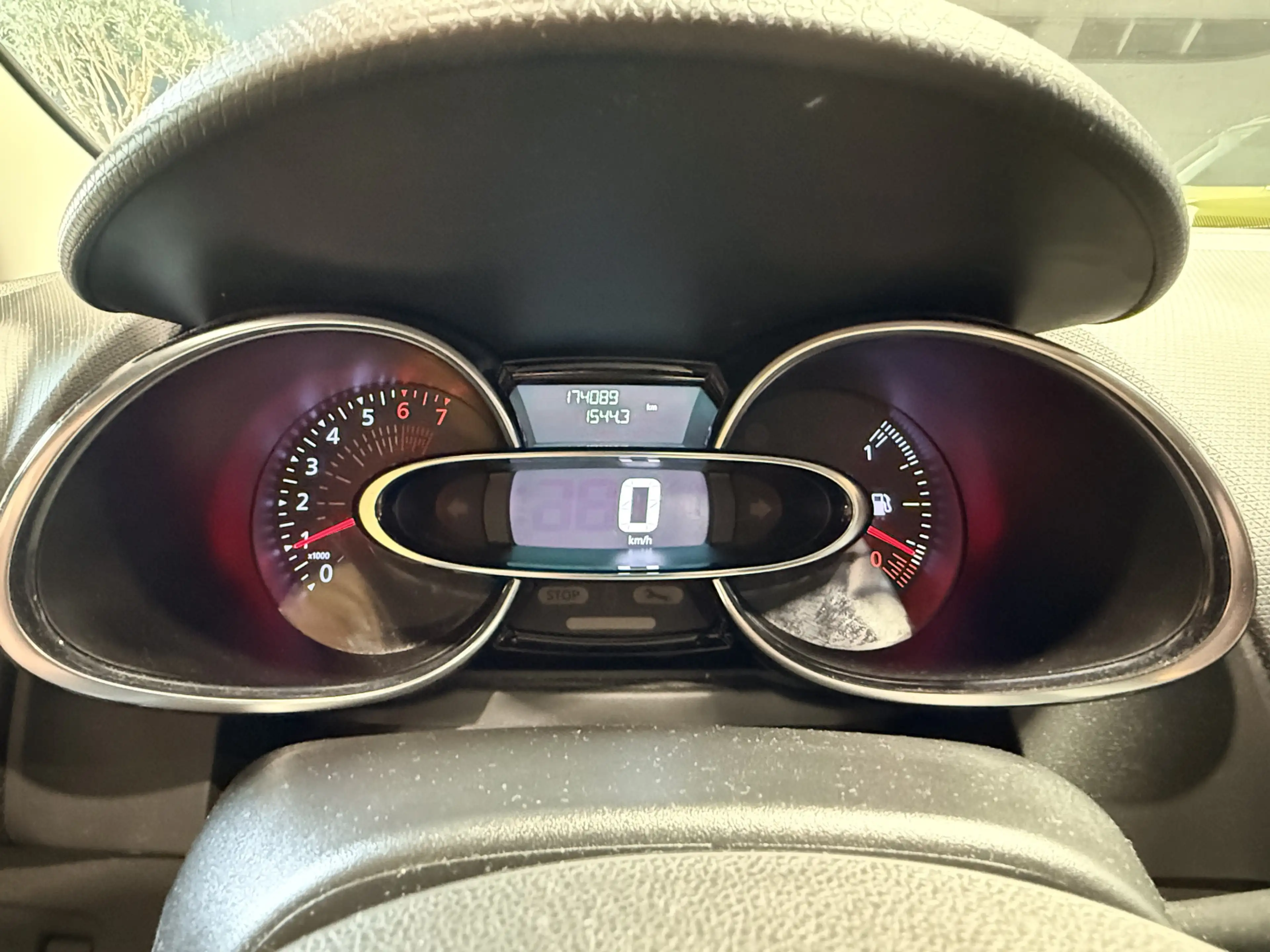 Renault Clio Estate 0.9 TCe Limited Cruise control. Navi. NAP — photo 16
