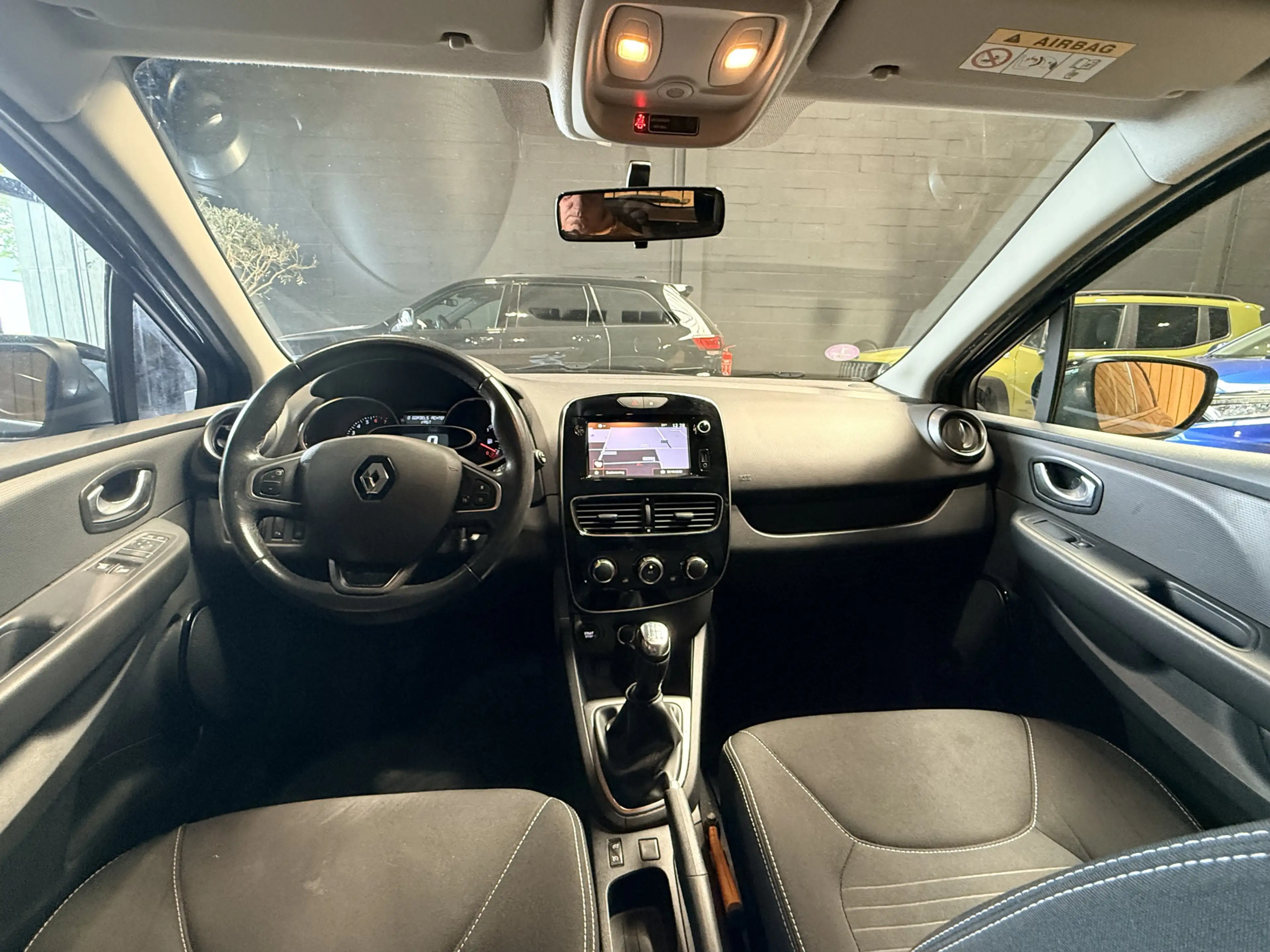 Renault Clio Estate 0.9 TCe Limited Cruise control. Navi. NAP — photo 12