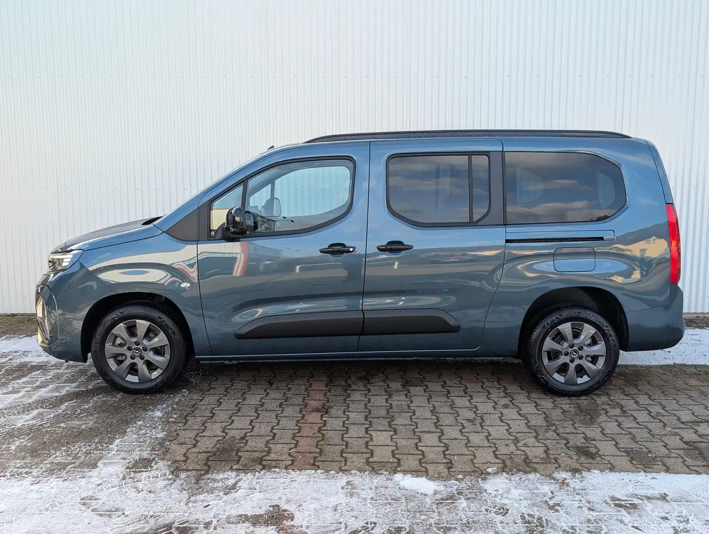 Opel Combo Life Edition XL N1 *Navi*APP*SHZ*Keyless* Modrá - 2