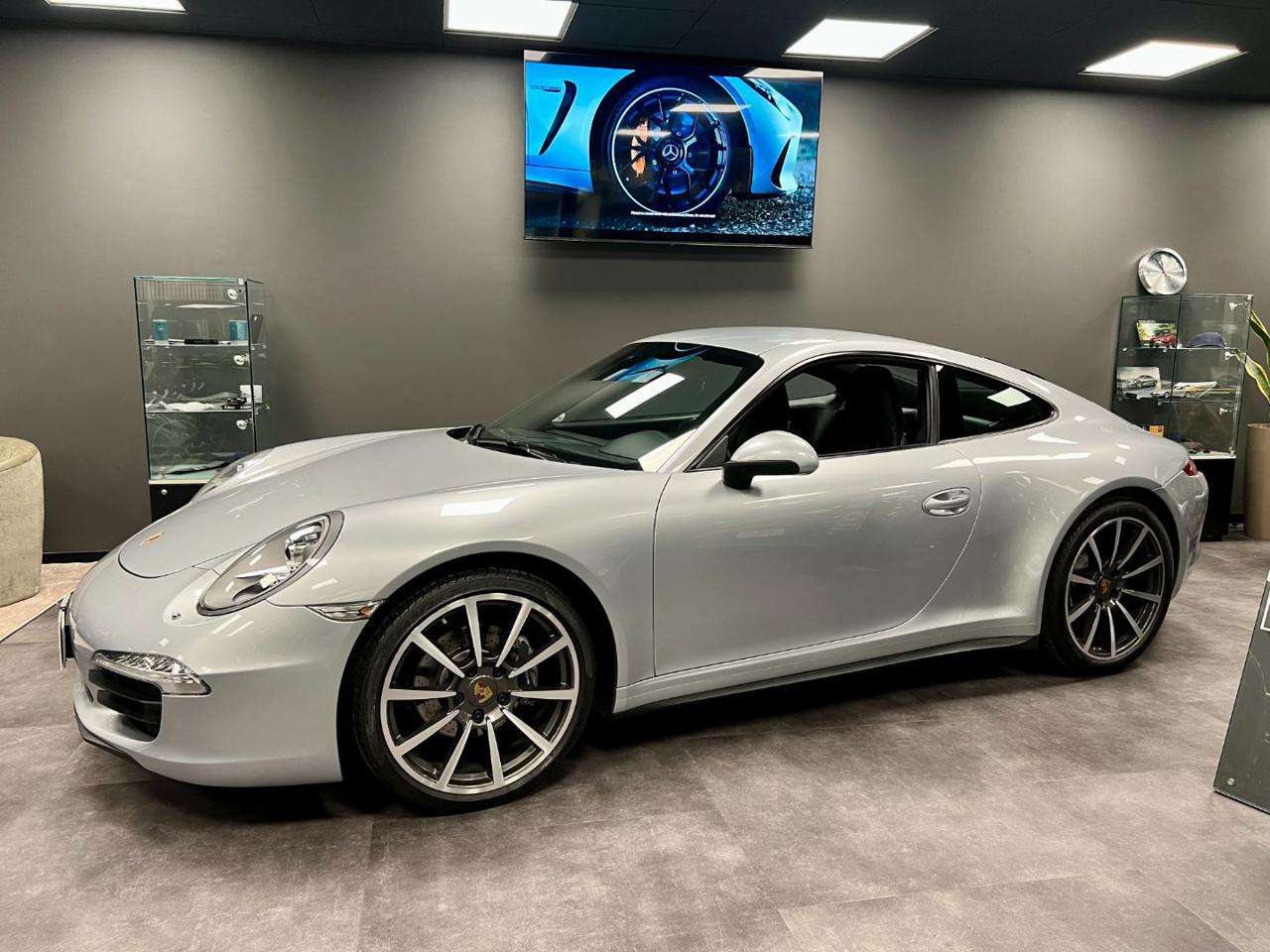 Porsche 911 3.4 Carrera 4 Coupé