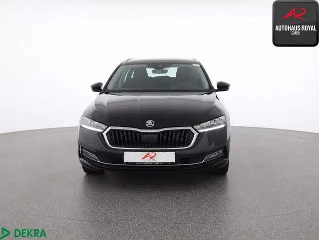 Skoda Octavia view 8
