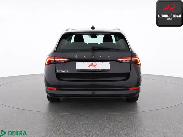 Skoda Octavia view 4