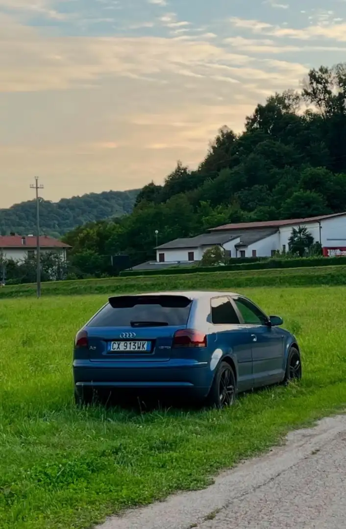 Audi A3 1.9 tdi Attraction Blu/Azzurro - 2