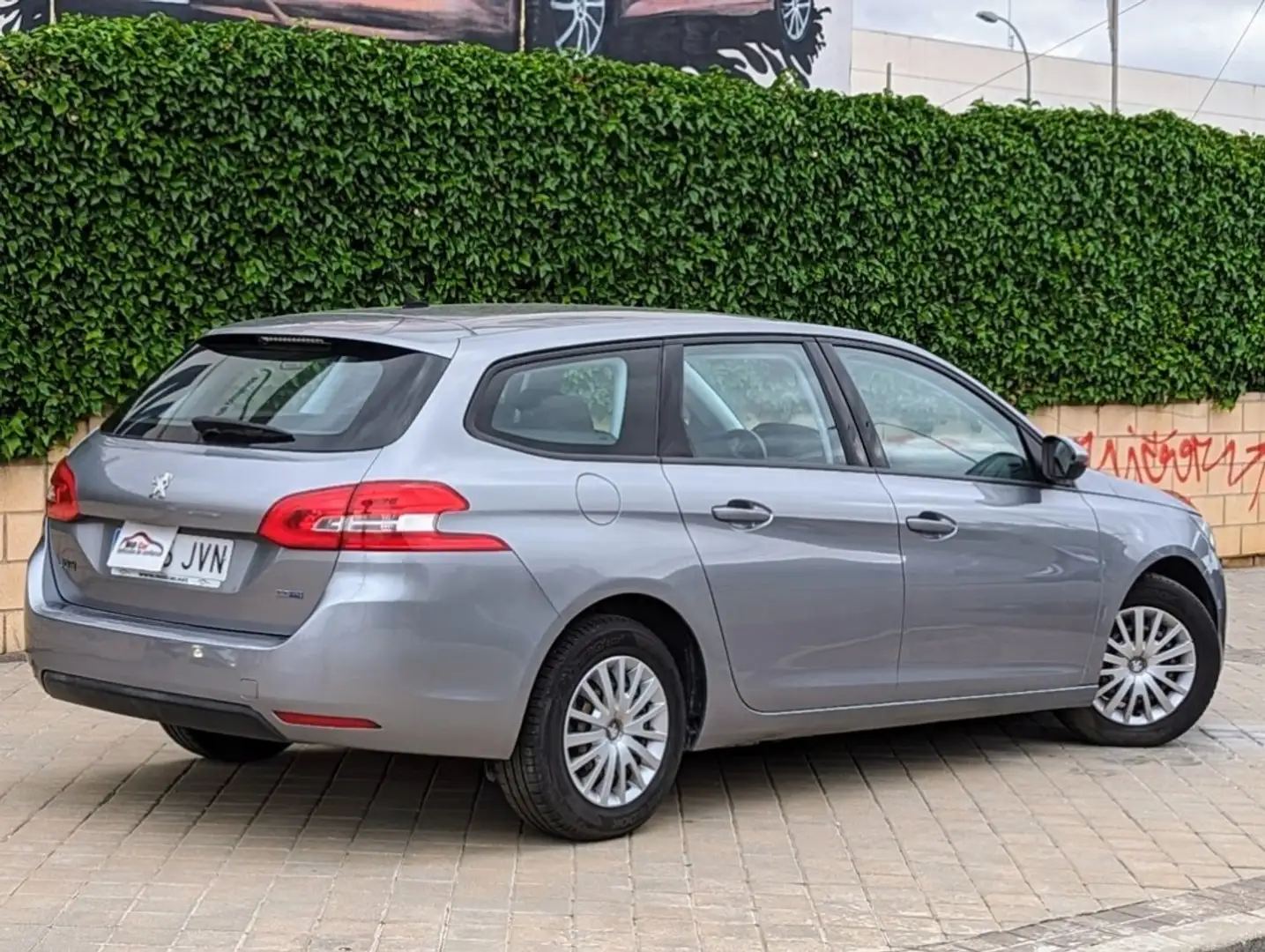Peugeot 308 SW 1.6 BlueHDi Business Line 100 Gris - 1
