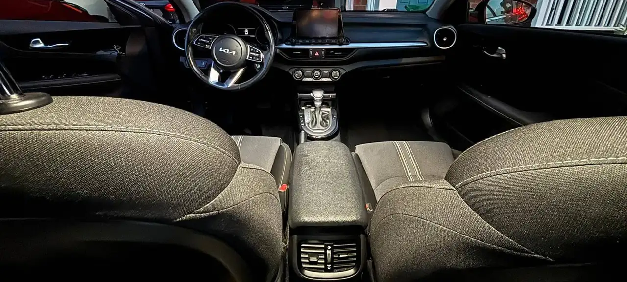 Kia Forte снимка Kia Forte