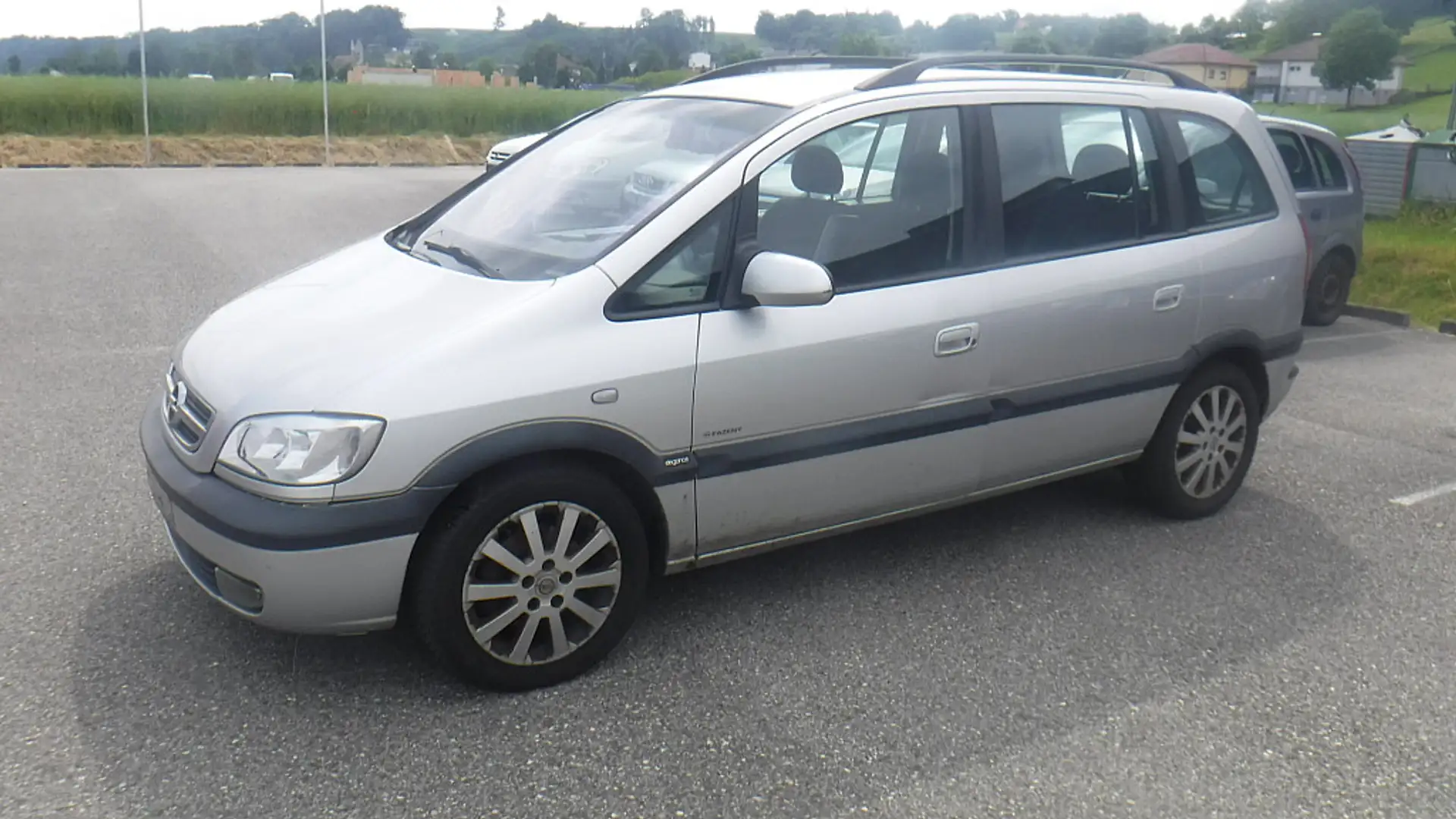 Opel Zafira Elegance 2,2 16V DTI Silber - 2
