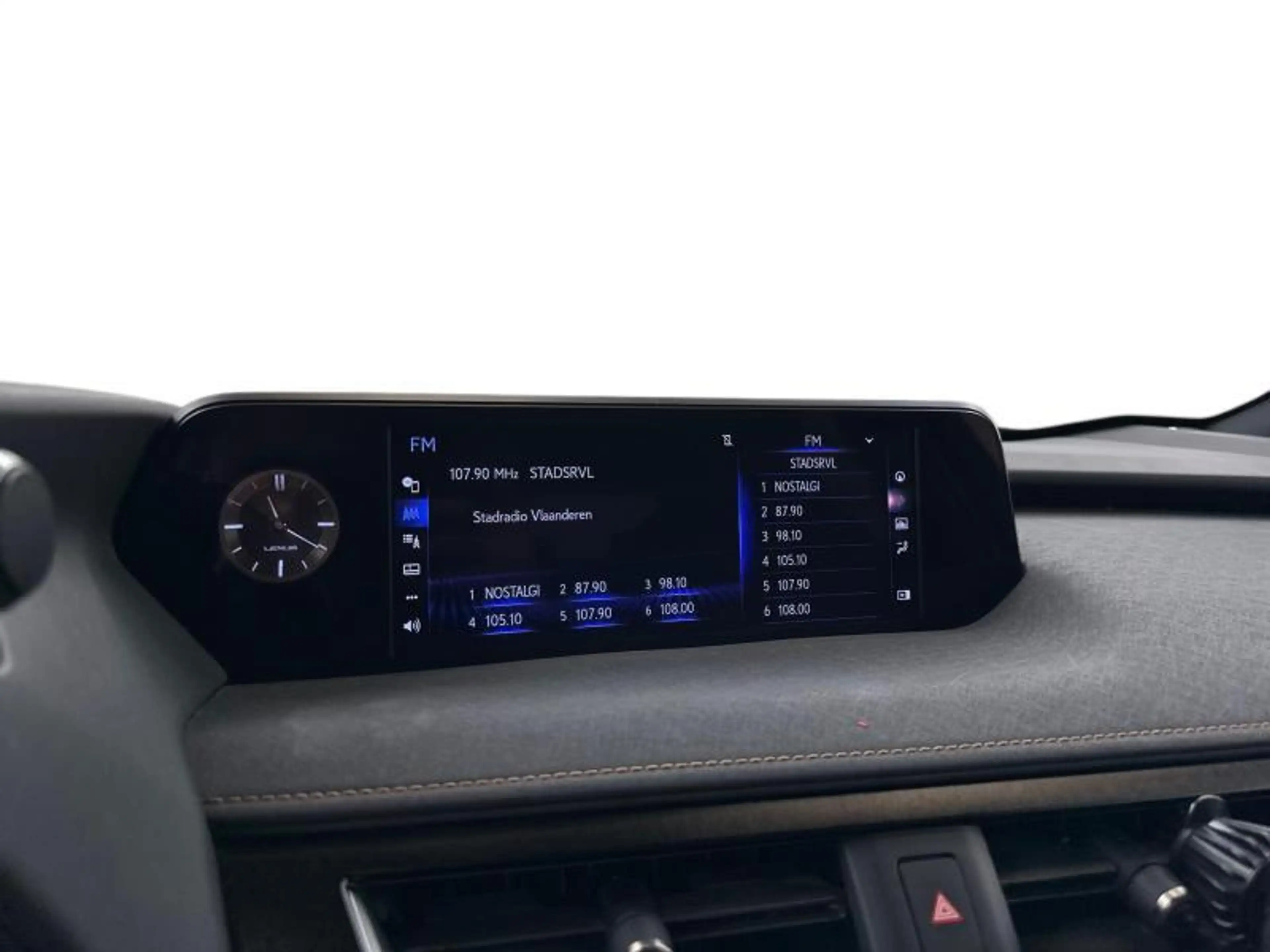Lexus UX 250h Privilege Line — photo 11