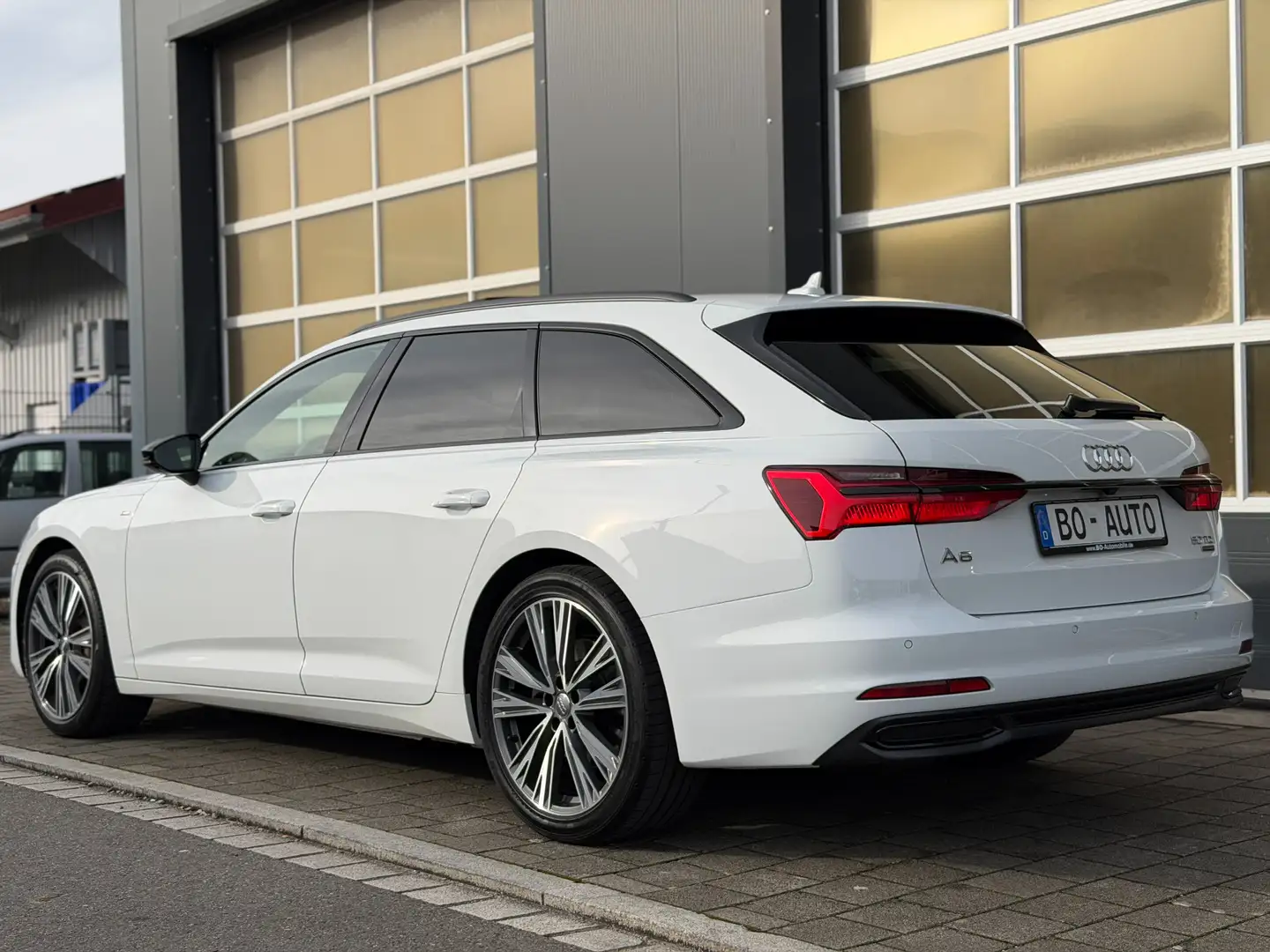 Audi A6 Avant 50 TDI S-LINE PANO B&O AHK StandHzg. ACC 20 Weiß - 2