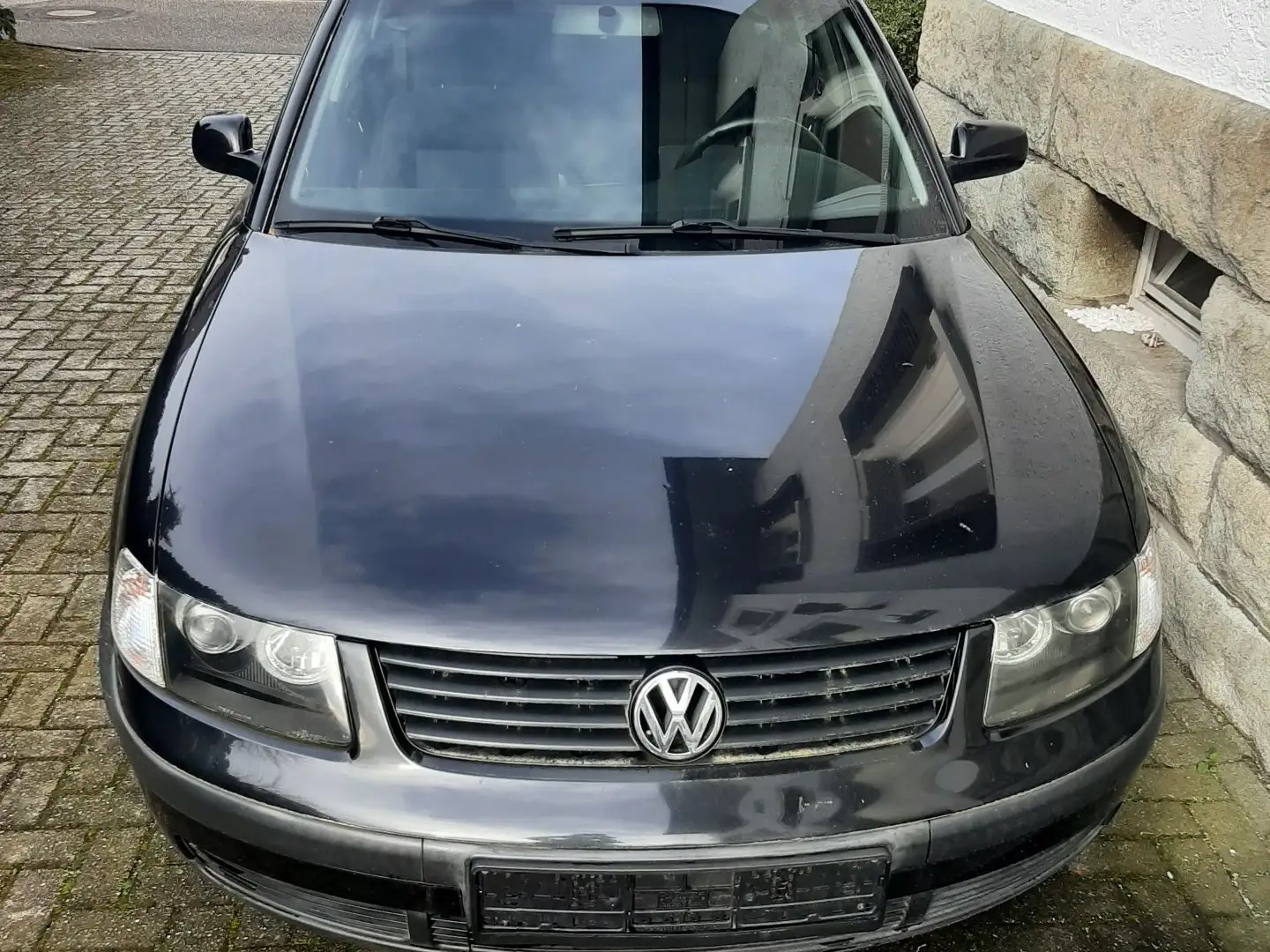 Volkswagen Passat 1.6 Black - 1