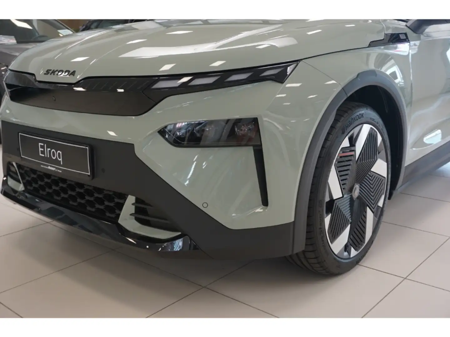 Skoda Elroq 85 First Edition Maxx Sport AHK DCC WP Navi Matrix Grün - 2