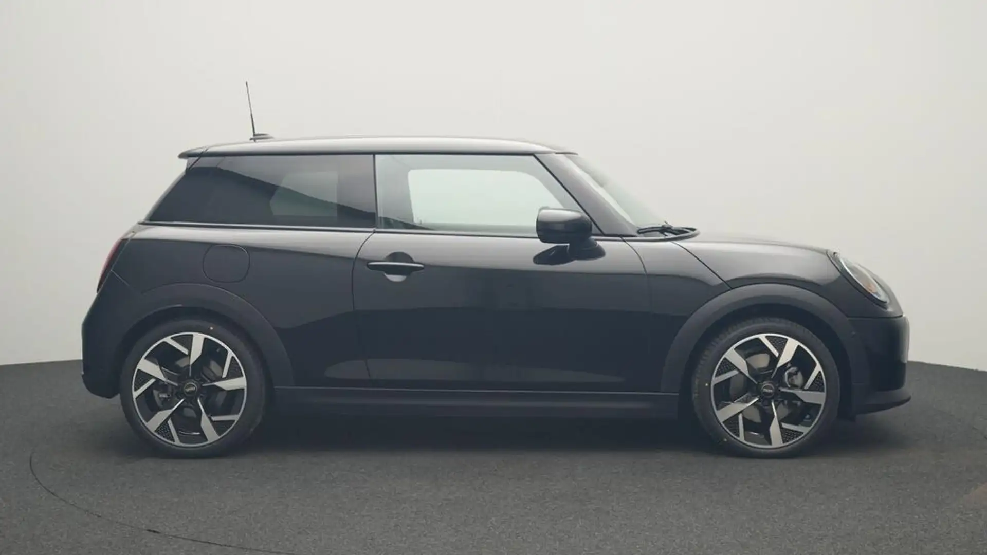 MINI Cooper C Favoured Trim Noir - 2