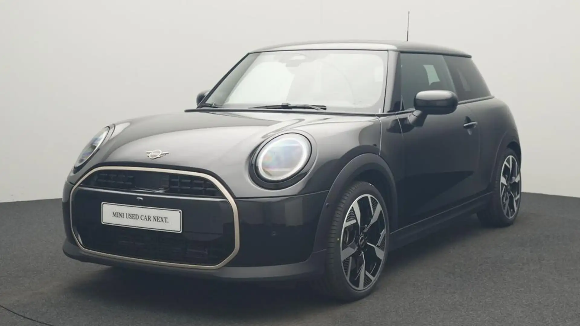 MINI Cooper C Favoured Trim Noir - 1
