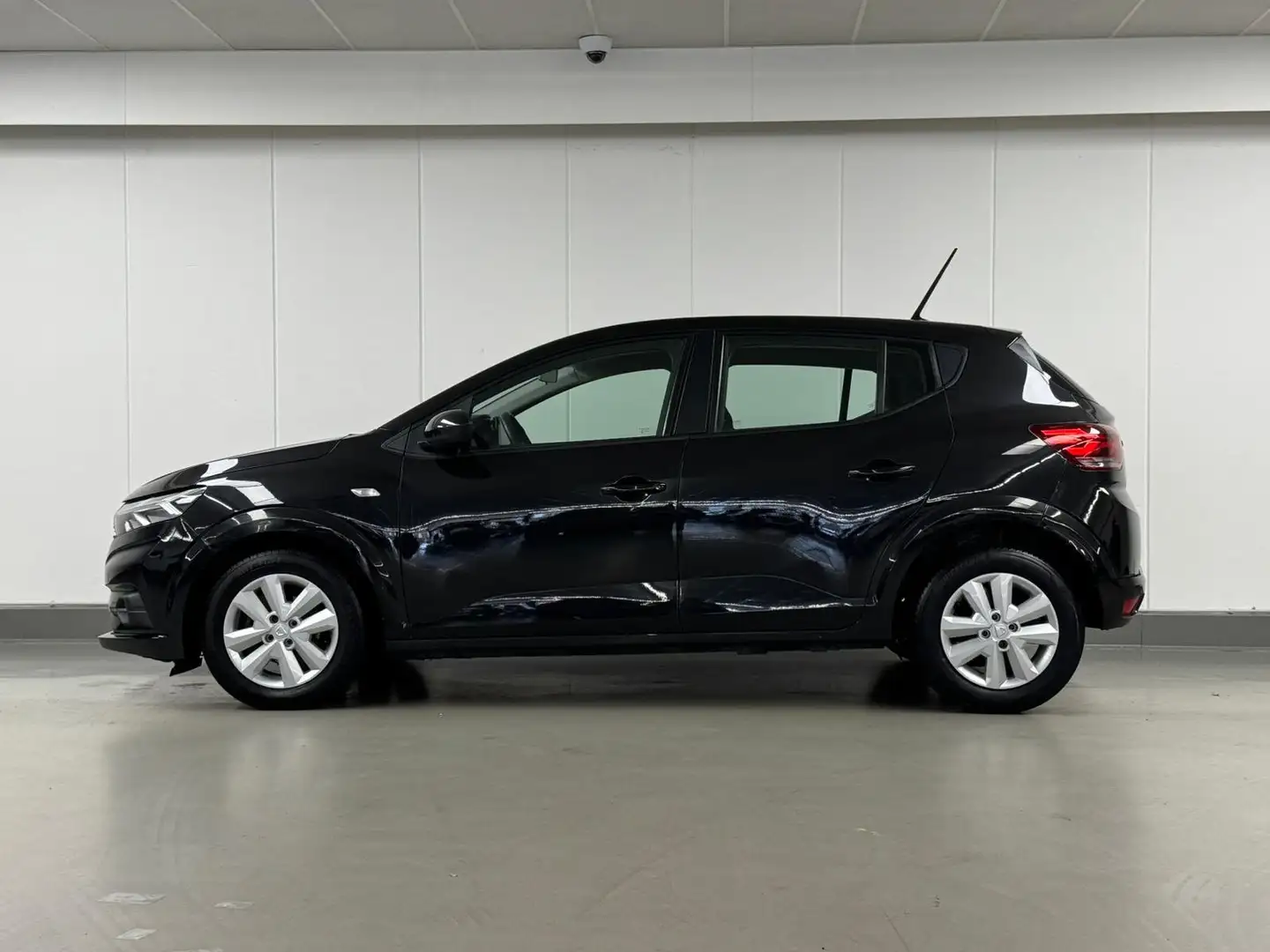 Dacia Sandero 1.0 TCE 67 CV !! 1ere MAIN !! GPS CLIM REG LED Zwart - 2
