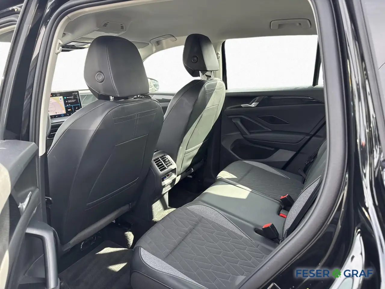 Volkswagen Tiguan 2.0 TDI DSG GOAL AHK ACC KAM360 GJR NAVI 12