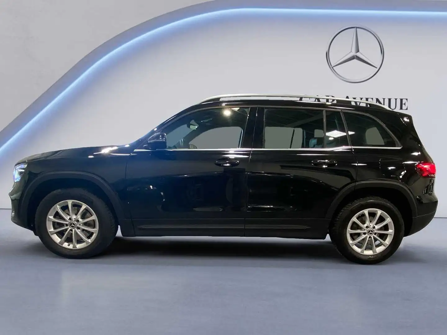 Mercedes-Benz GLB 180 d Černá - 2