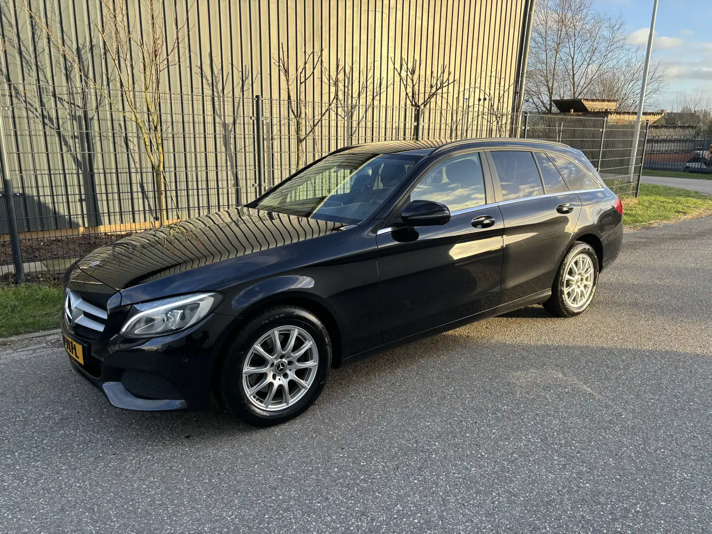 Mercedes-Benz C 200 Estate CDI Premium / AUTOMAAT / NAVI / CRUISE Zwart - 2