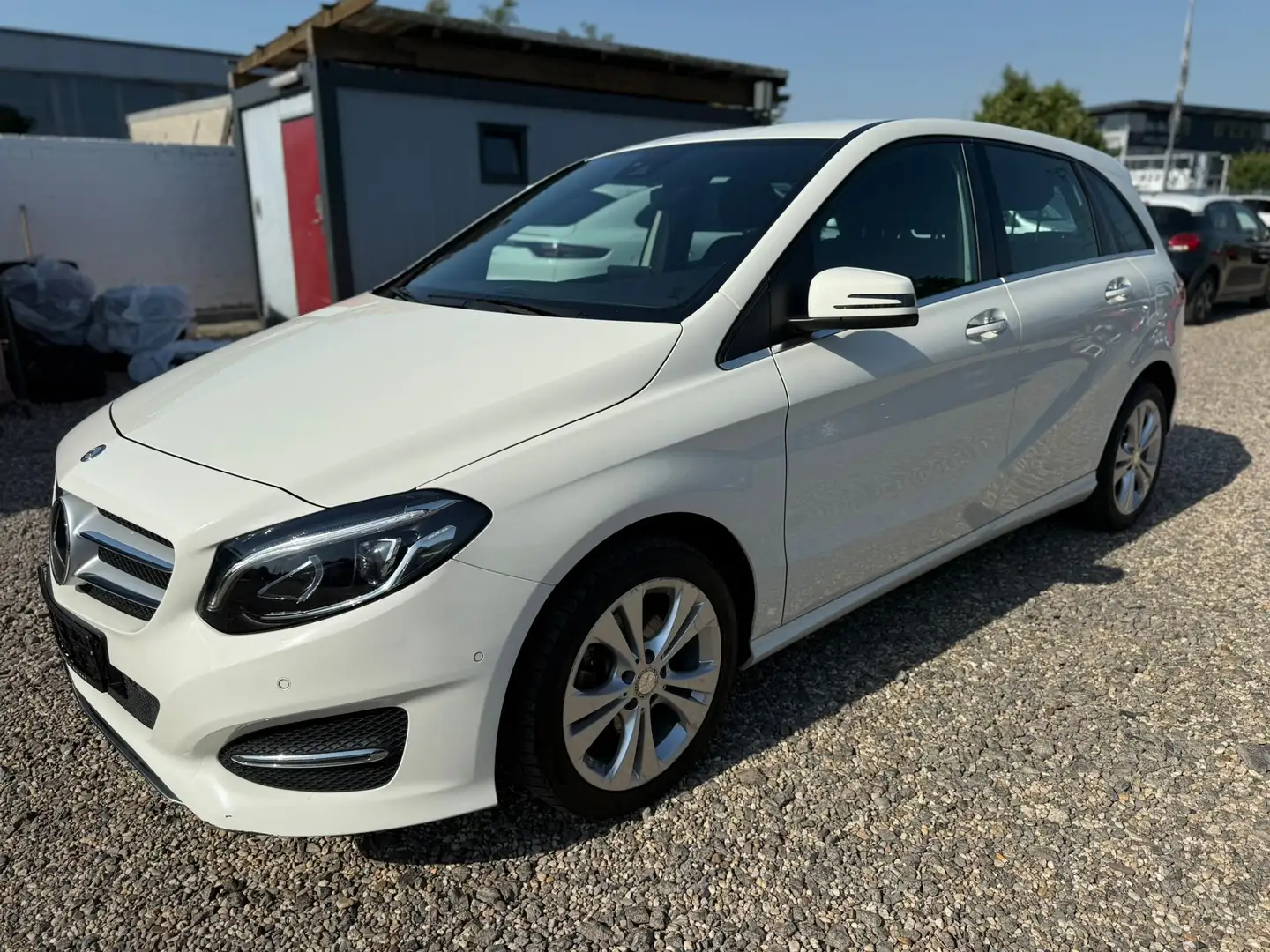 Mercedes-Benz B 180 B 180 Automatik*Leder*Navi*Dstr*Keyless*Alu*Spur Blanc - 1