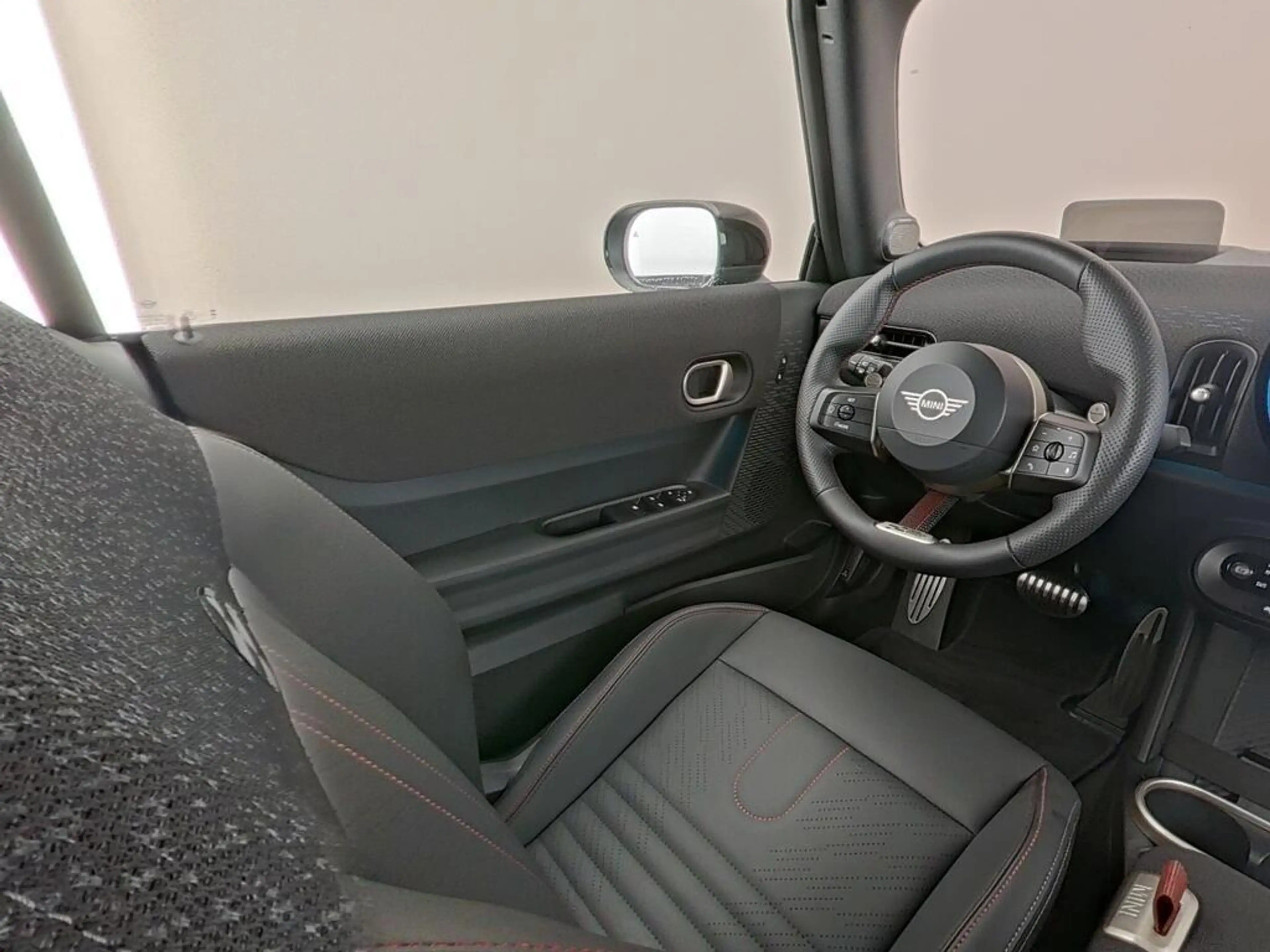 MINI John Cooper Works Cabrio 2.0 JCW XL — photo 4