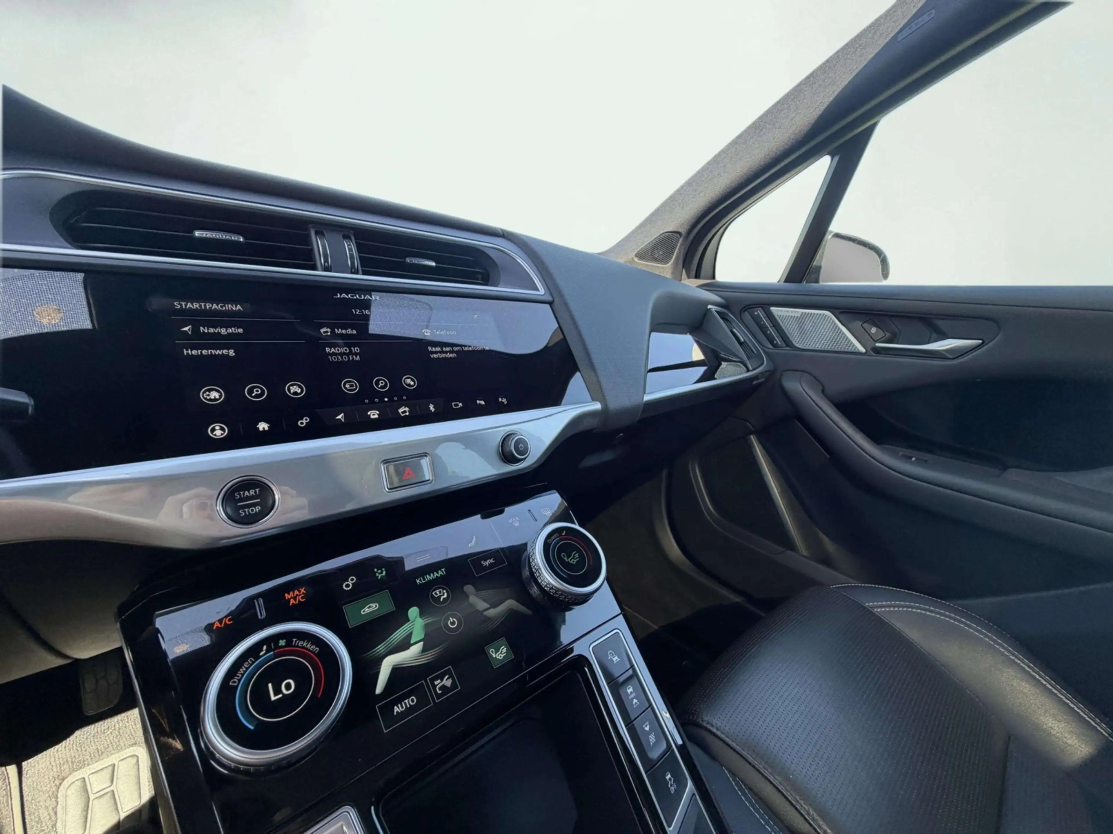 Jaguar I-Pace EV400 First Edition 90 kWh | SOH ..% | Panoramadak — photo 12