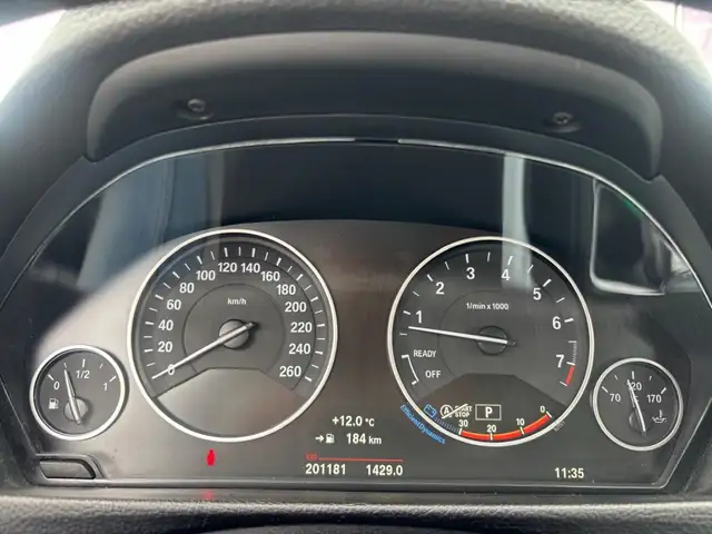 BMW 3 Series view 15