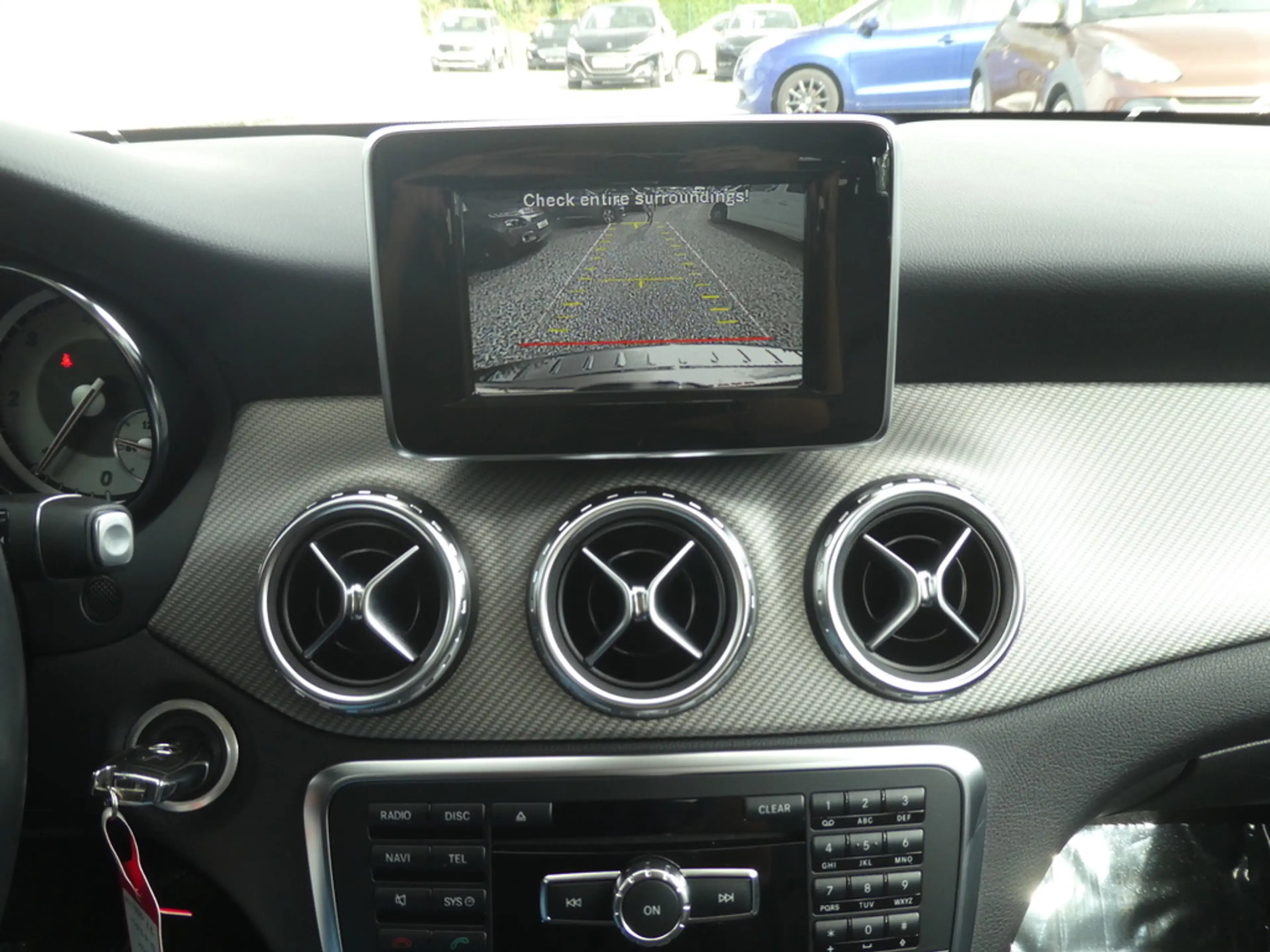Mercedes-Benz GLA 180 AUTOMAAT Cuir, Navi, Led, Camera, Airco, PDC — photo 9