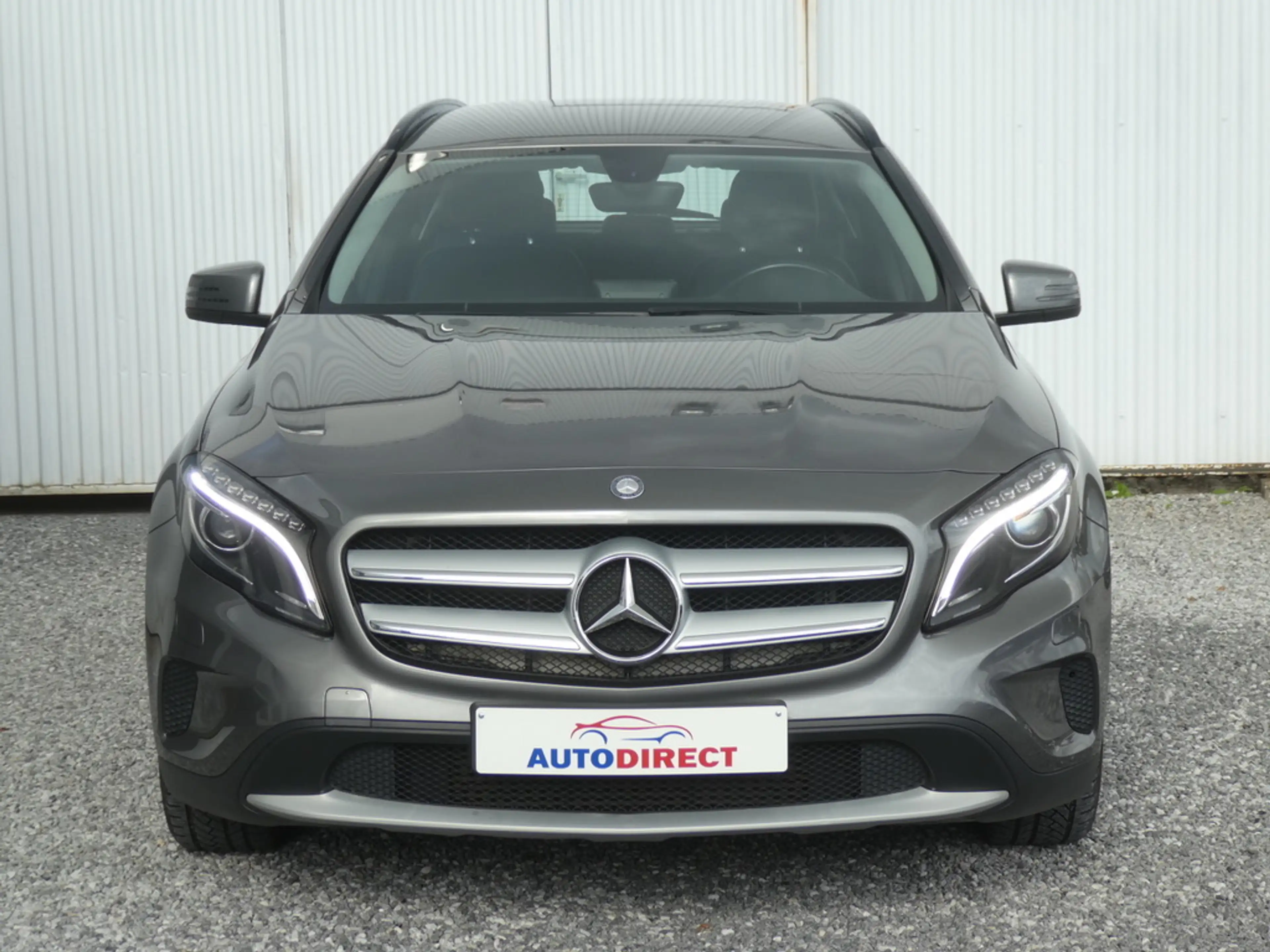 Mercedes-Benz GLA 180 AUTOMAAT Cuir, Navi, Led, Camera, Airco, PDC — photo 2