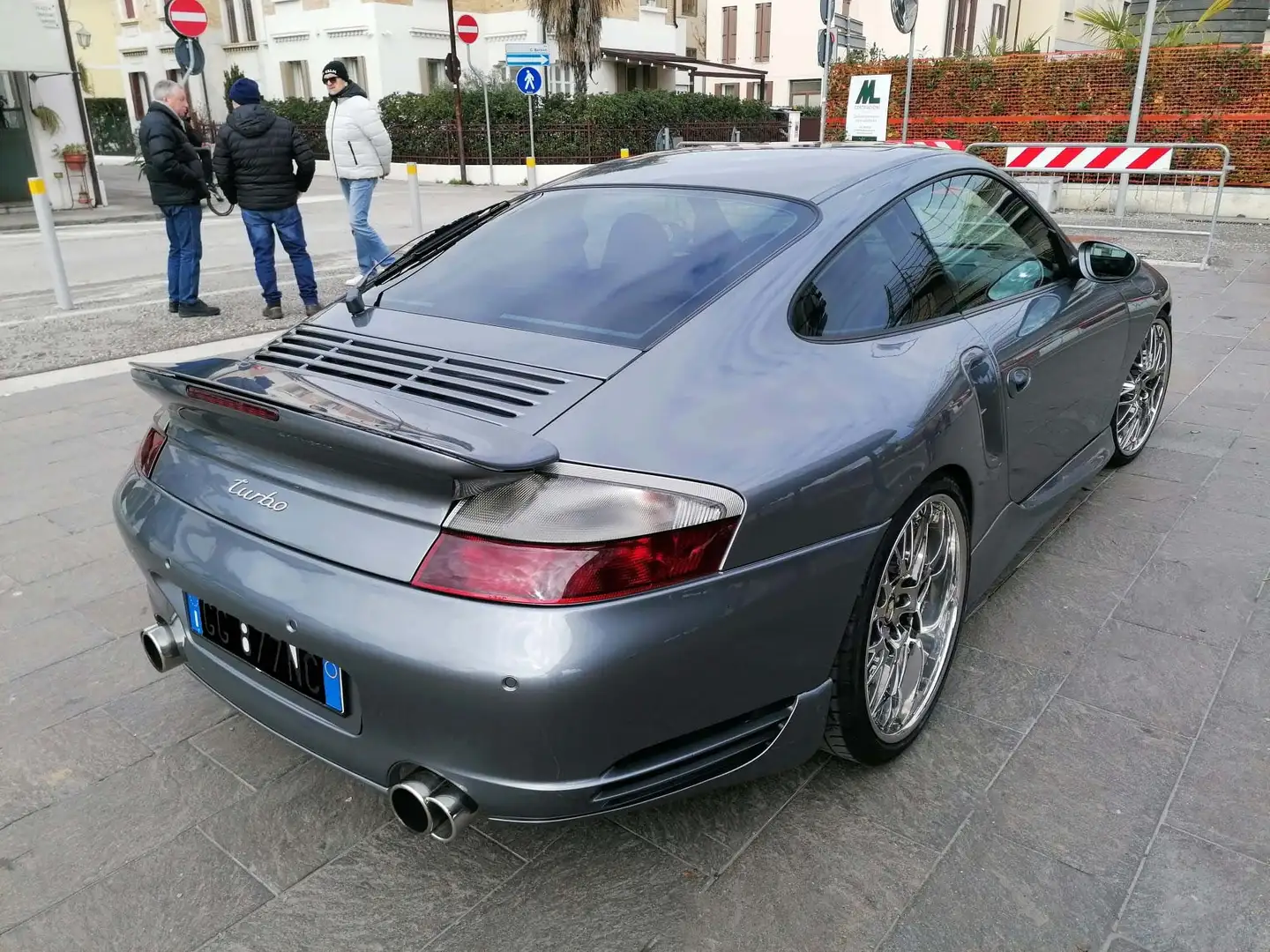 Porsche 996 911 Coupe 3.6 Turbo S Grau - 2