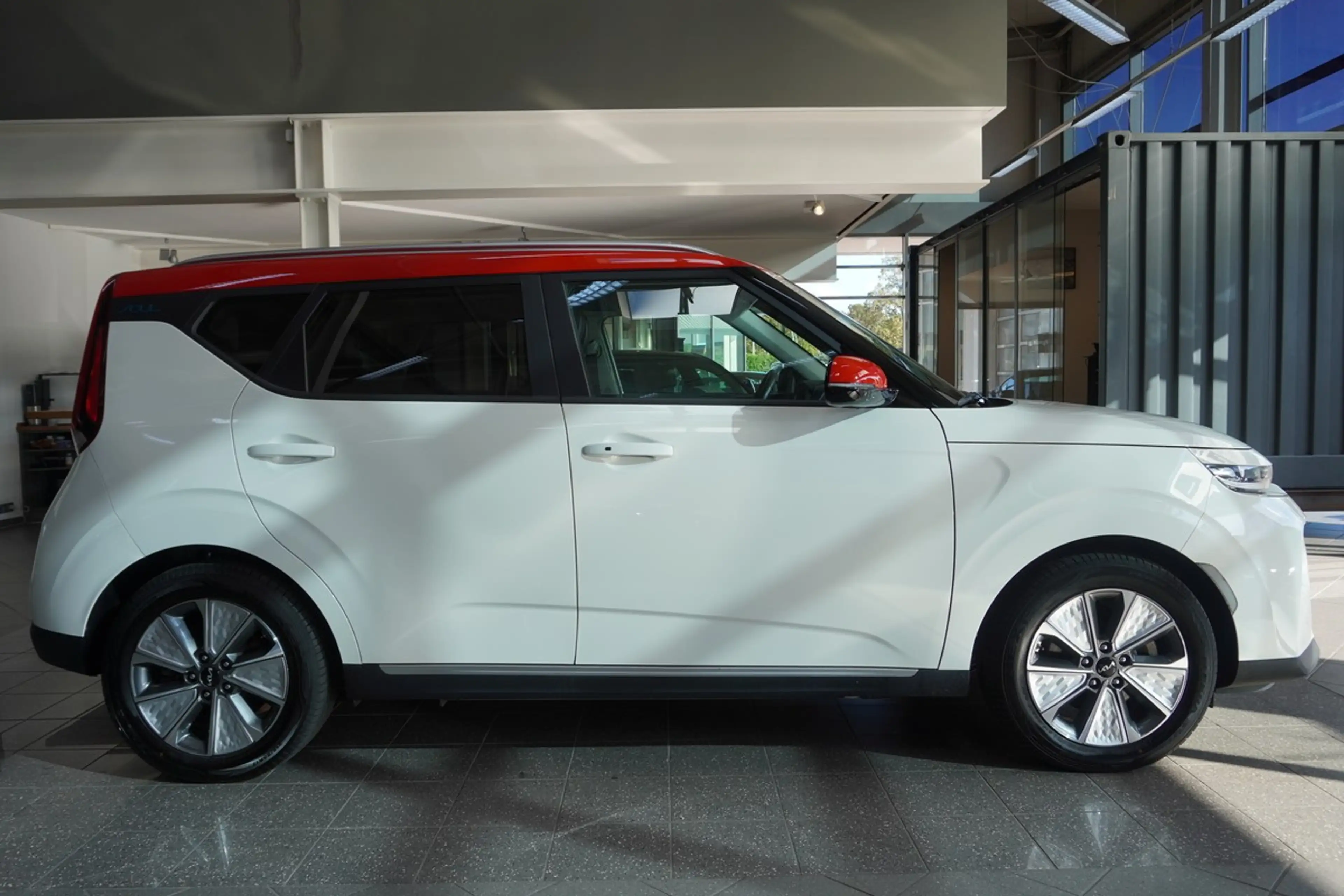 Kia Soul e-Soul Spirit 64kWh Wärmepumpe LED HUD ACC — photo 5