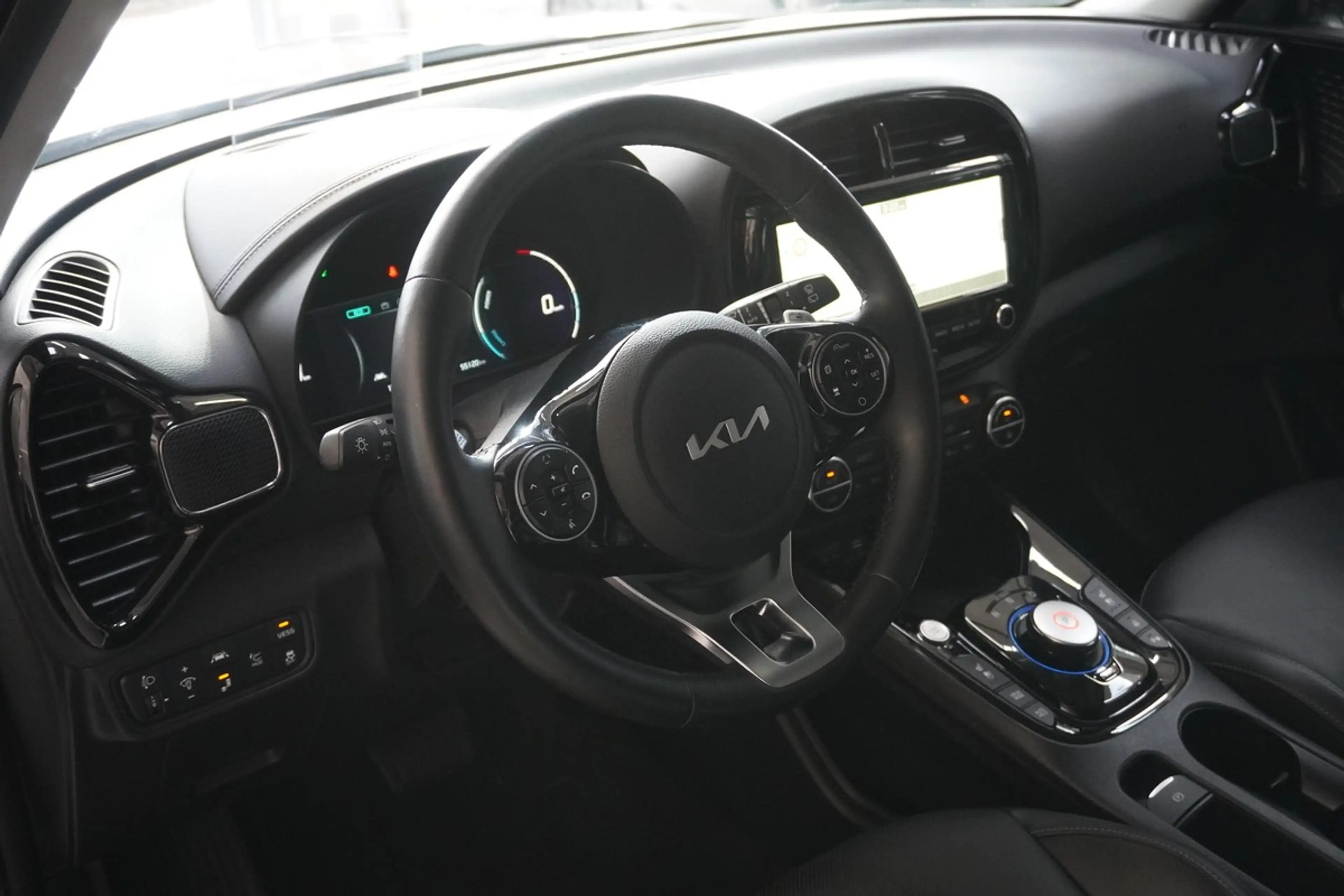 Kia Soul e-Soul Spirit 64kWh Wärmepumpe LED HUD ACC — photo 11
