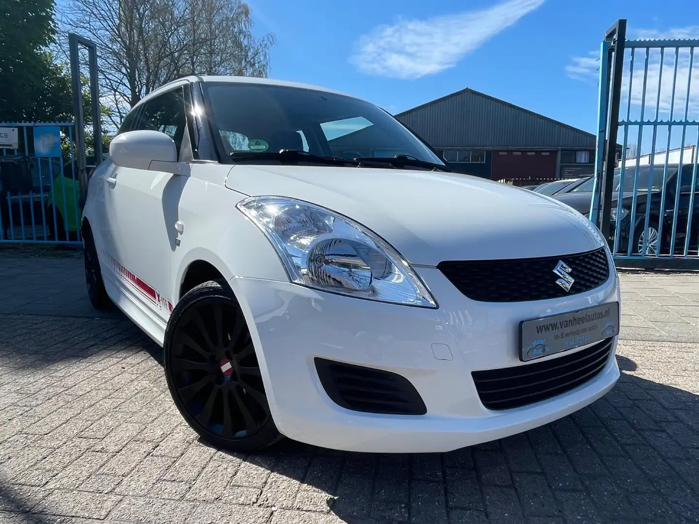 Suzuki Swift 1.2 X-ite A-C Elek Pakket Lmv Sport Pakket Wit - 2