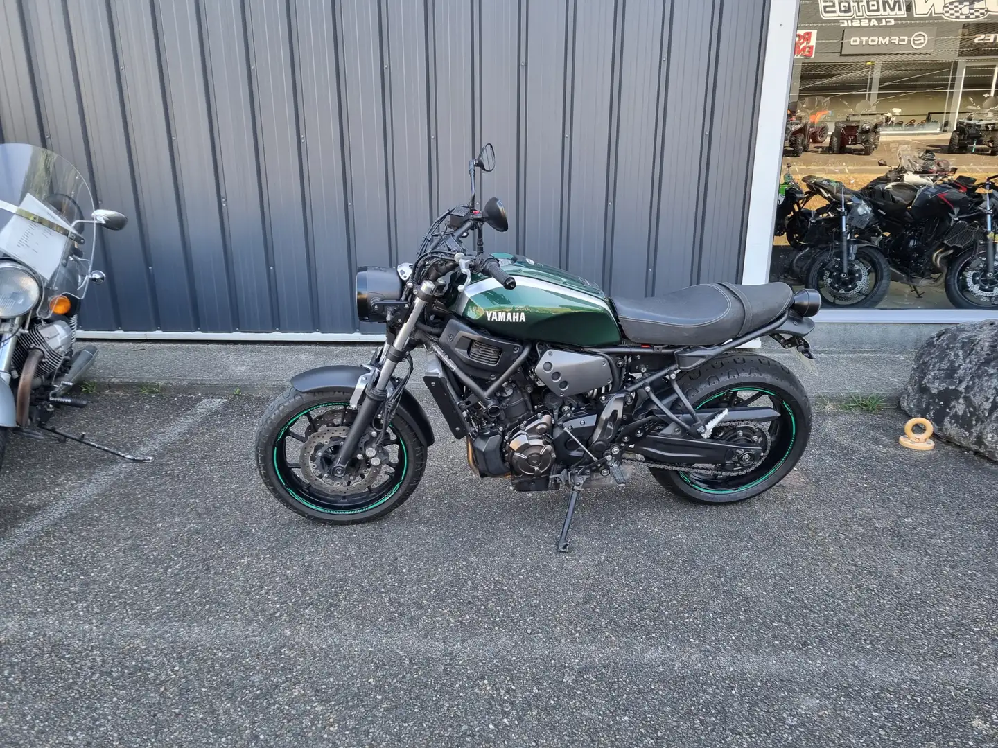 Yamaha XSR 700 Vert - 1