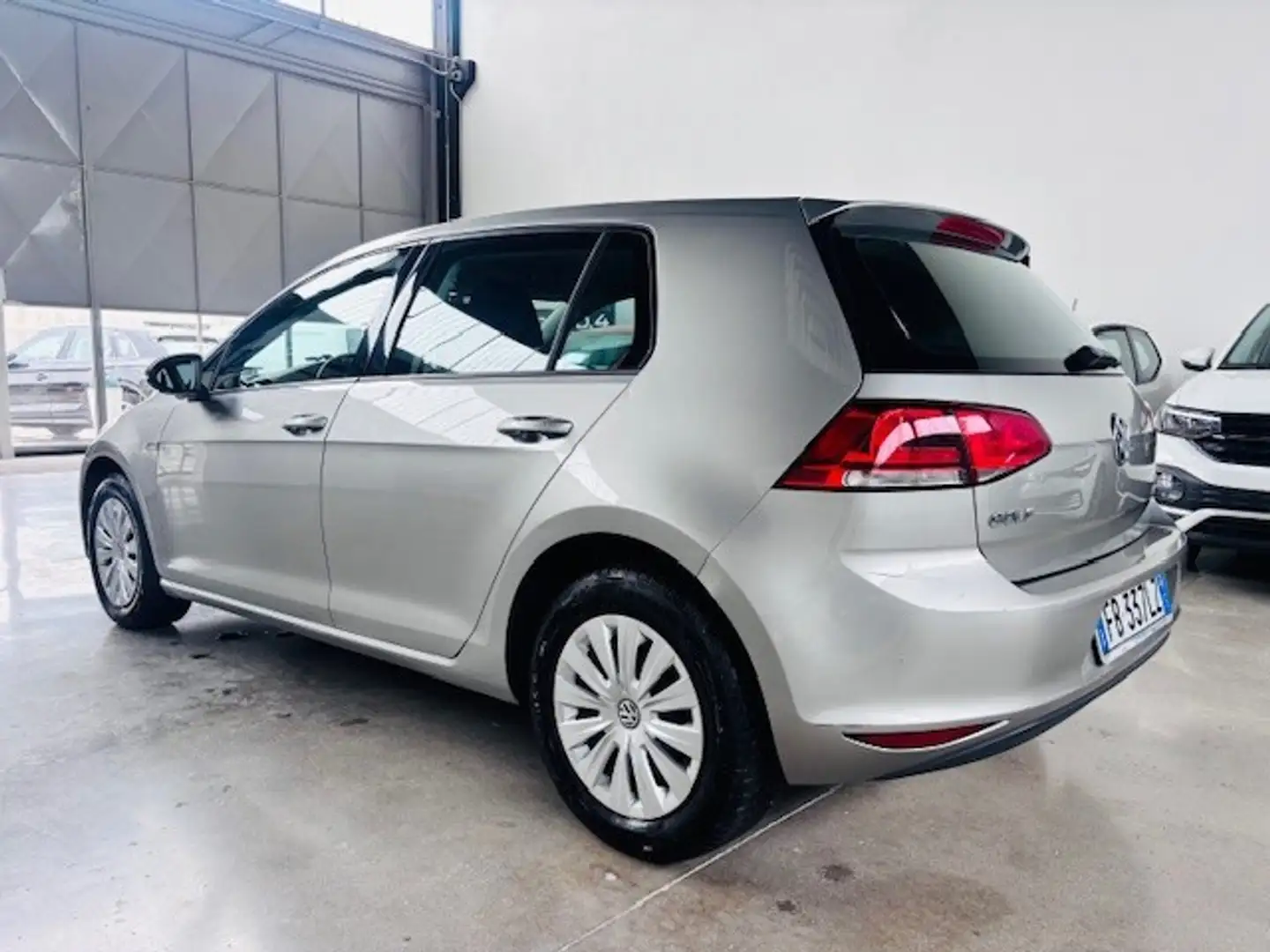 Volkswagen Golf 1.4 TGI 5p. Comfortline BlueMotion Argento - 2