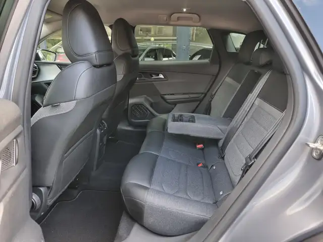 Citroen C5 X view 30