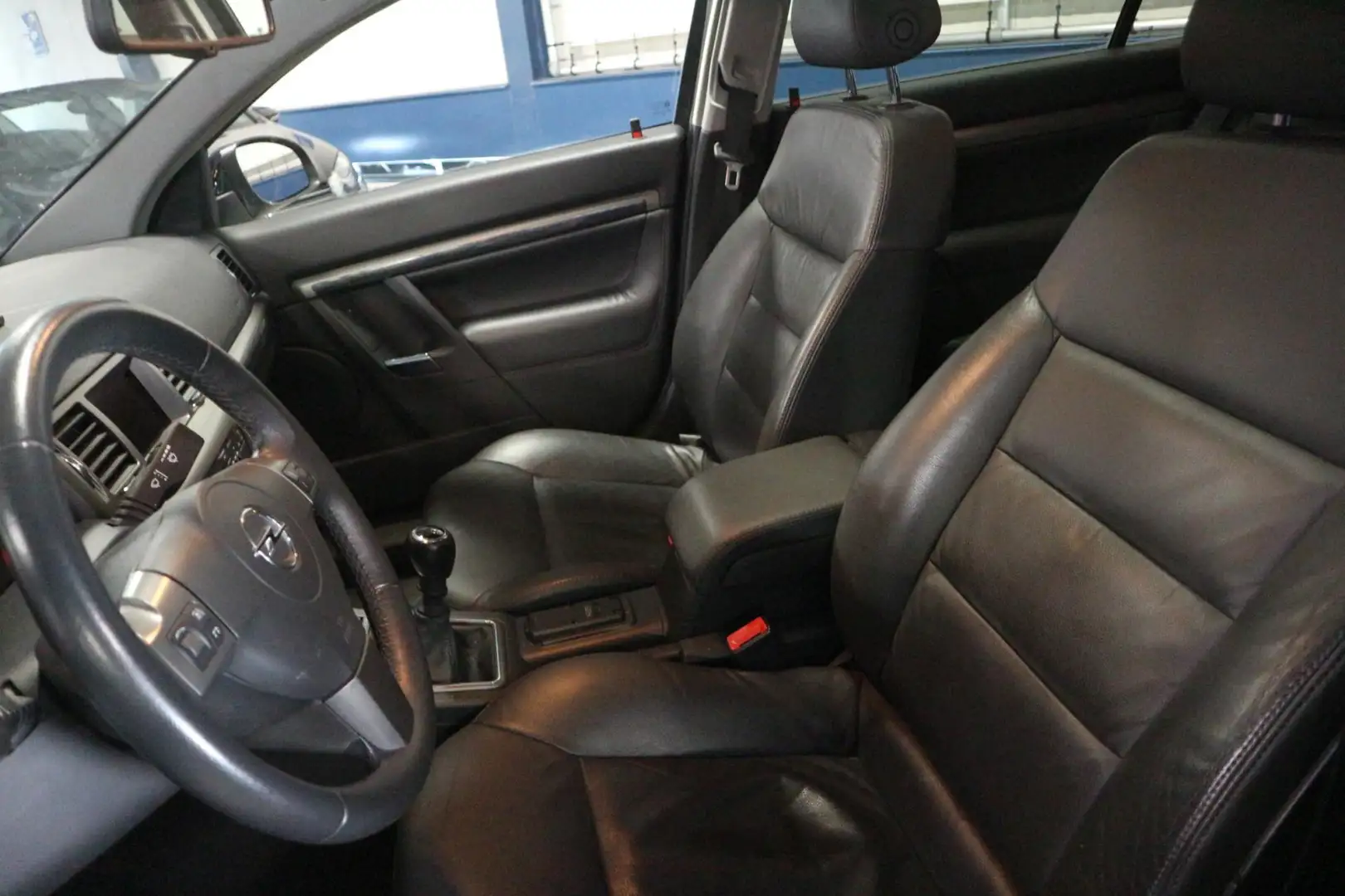 Opel Vectra Wagon 1.8-16V LEER + DAKJE + STOELVERWARMING + NAP Schwarz - 2
