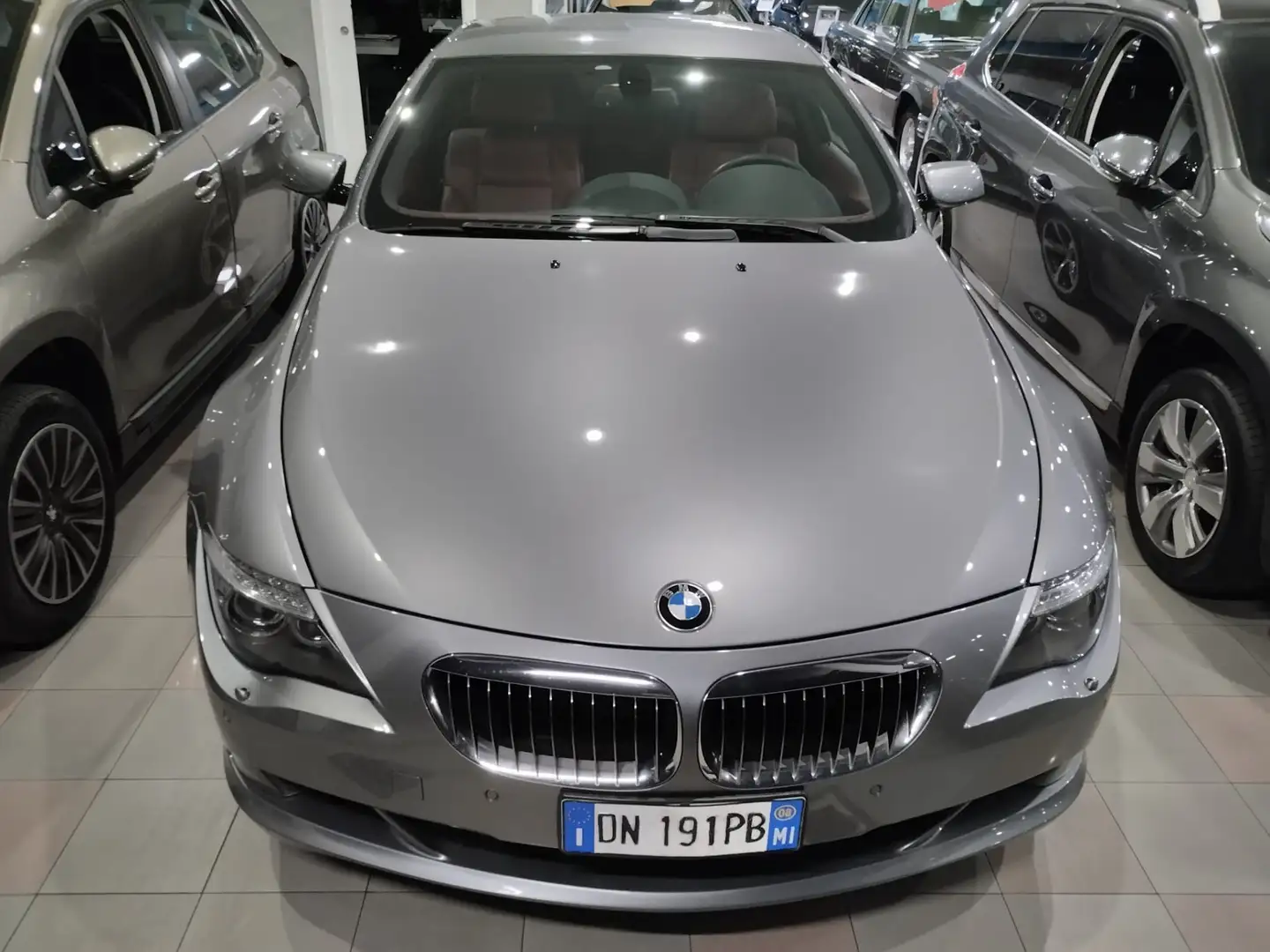 BMW 650 650i Coupe Gris - 1
