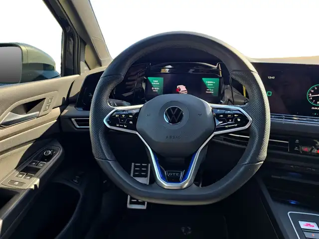 Volkswagen Golf view 13