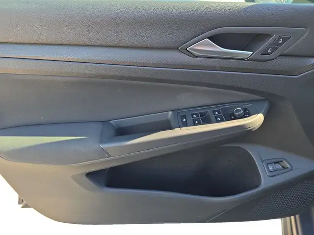 Volkswagen Golf view 11