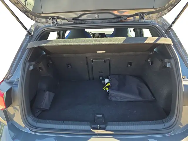 Volkswagen Golf view 14