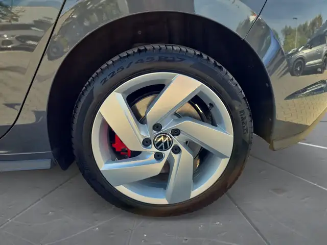 Volkswagen Golf view 15