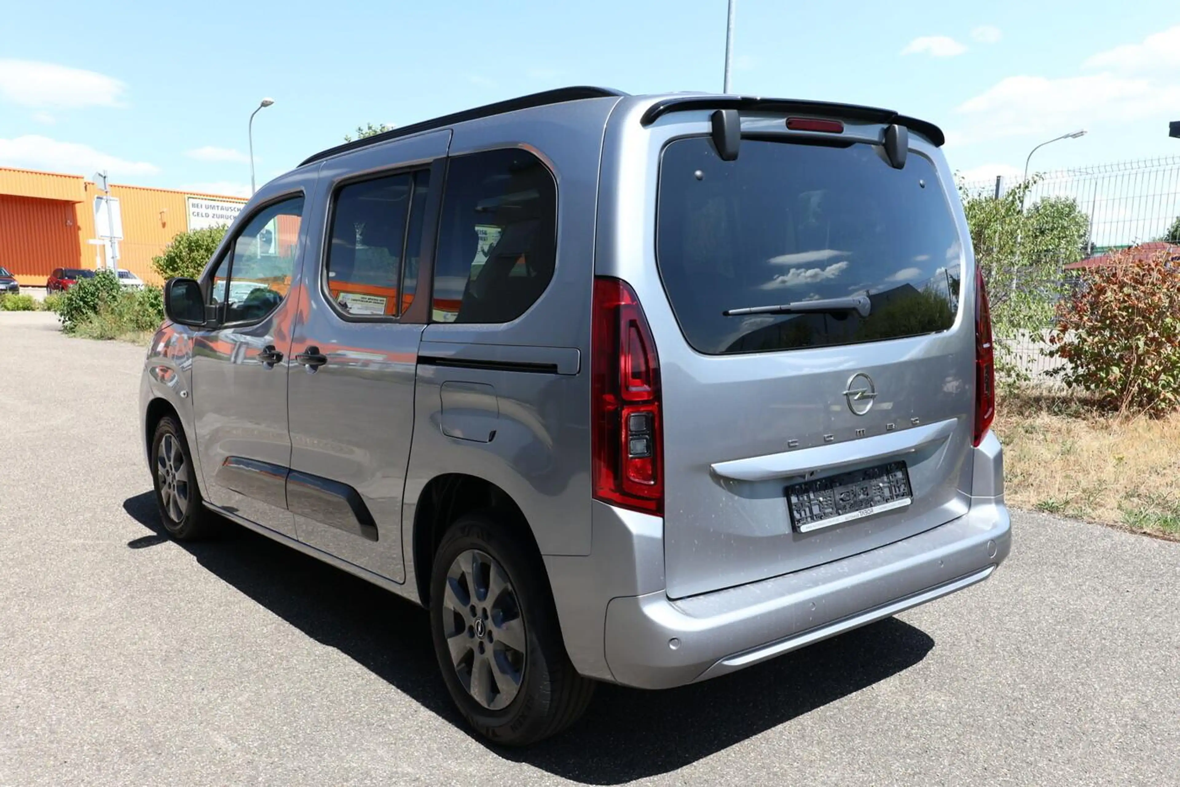Opel Combo GS AT8 Pano Klimaaut LHZ IntelliLux Kam 96 kW (... — photo 4