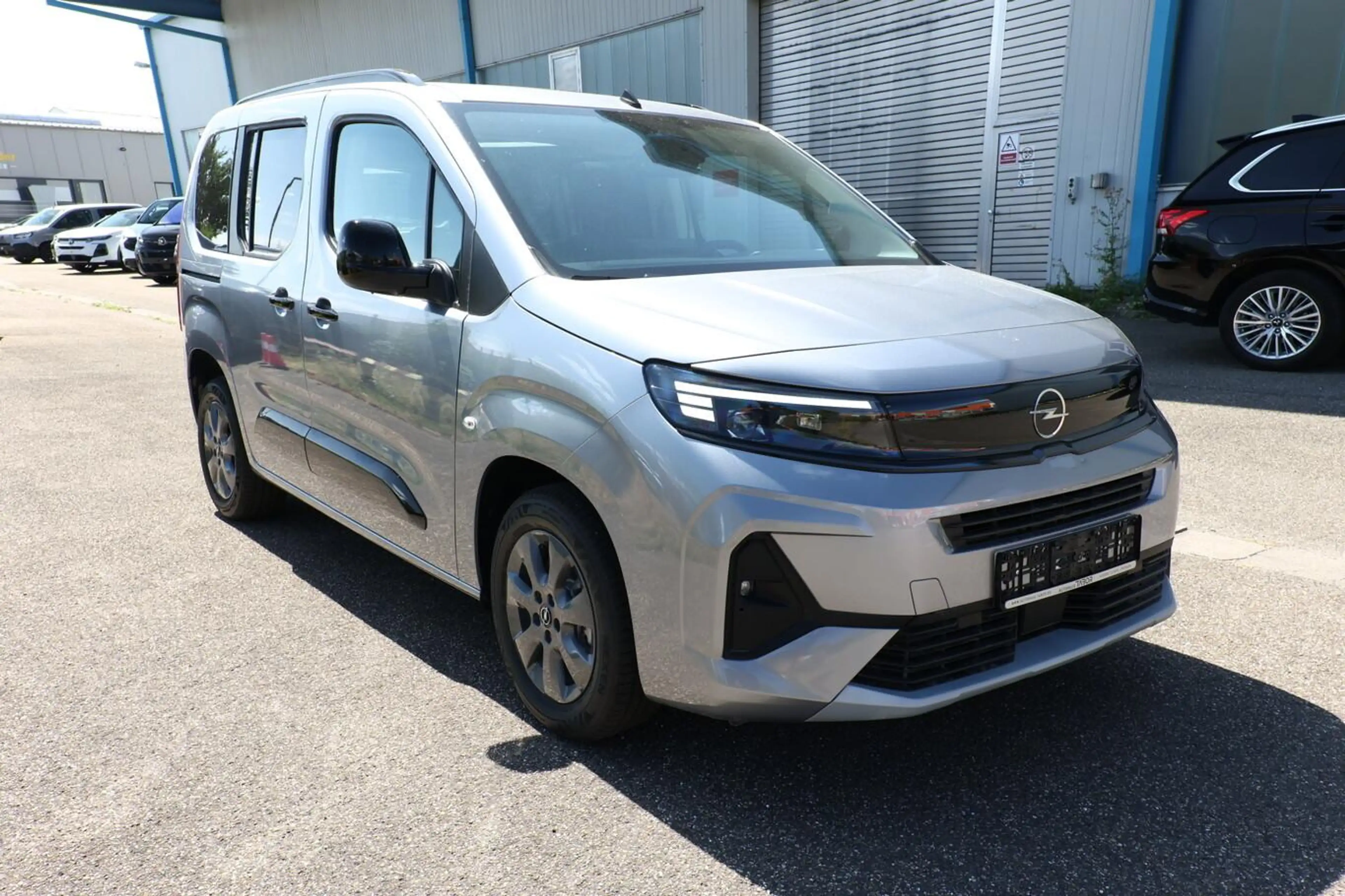 Opel Combo GS AT8 Pano Klimaaut LHZ IntelliLux Kam 96 kW (... — photo 2