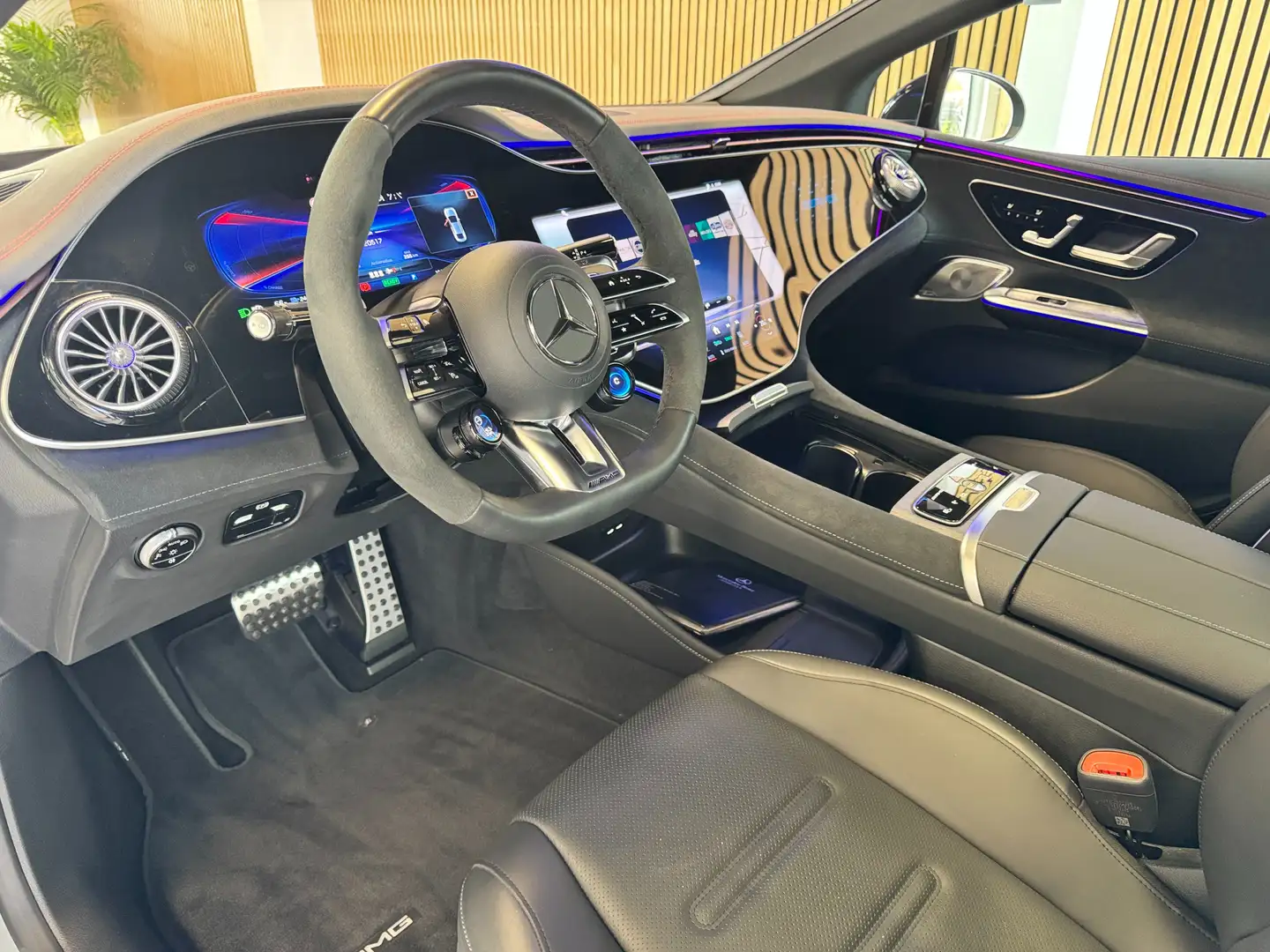 Mercedes-Benz EQE 53 4 Matic - hyperscreen - airmatic - pano Сірий - 2