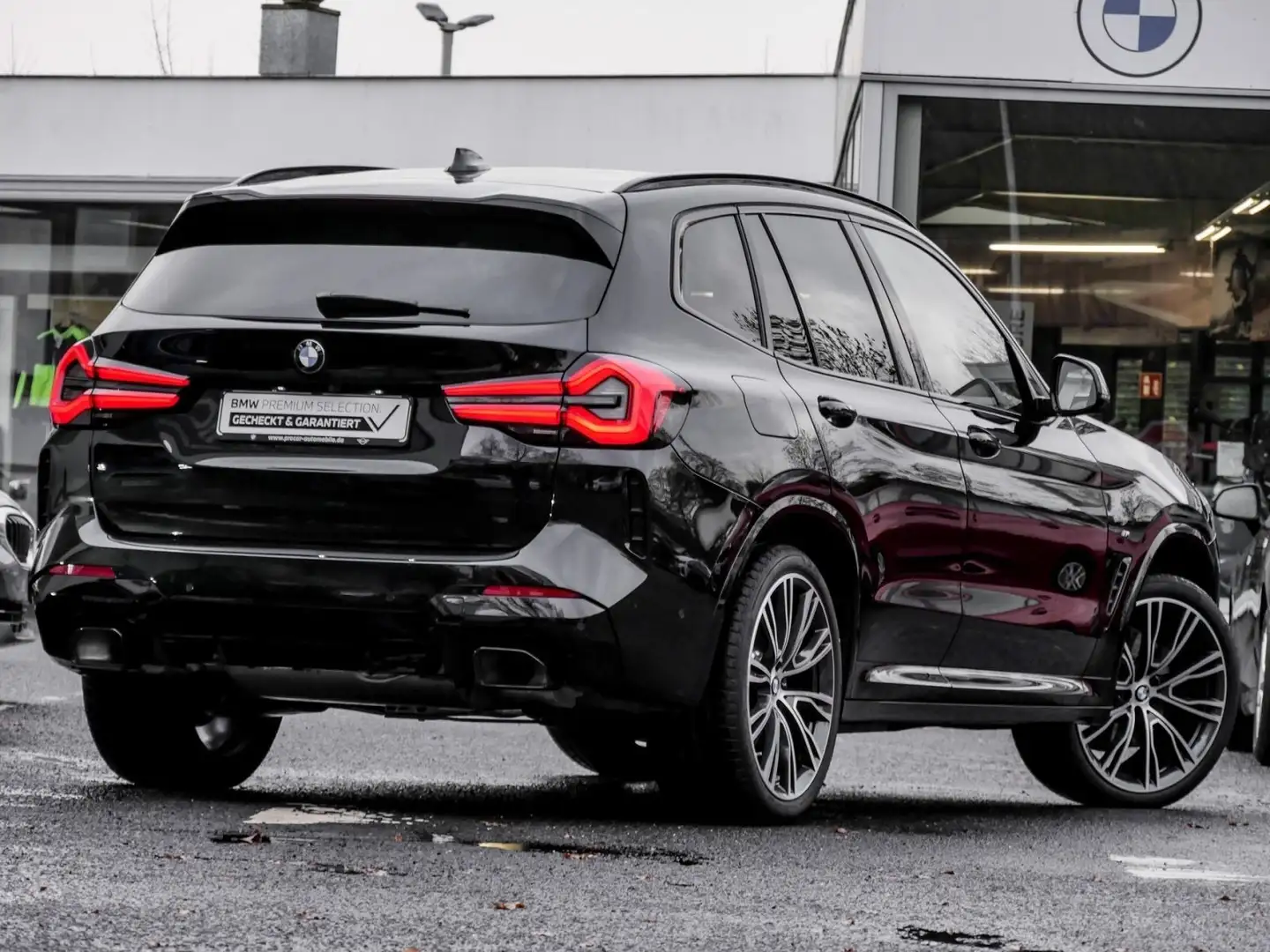 BMW X3 xDrive30d M SPORT+H/K+PANO+HuD+AHK+STANDHZG Schwarz - 2