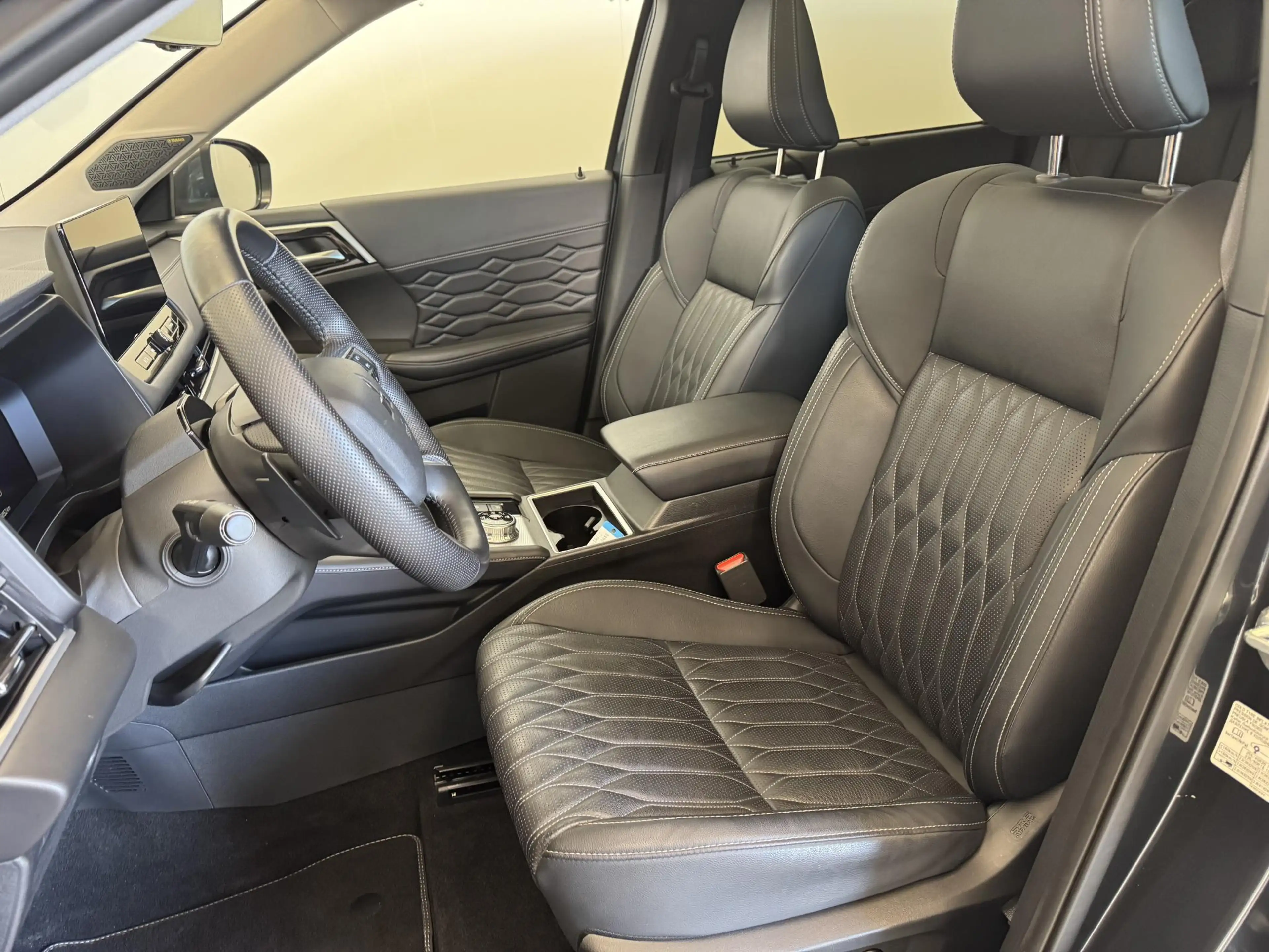 Mitsubishi Outlander 2.4 PHEV Instyle | Stoelkoeling | Trekhaak | Panor — photo 10