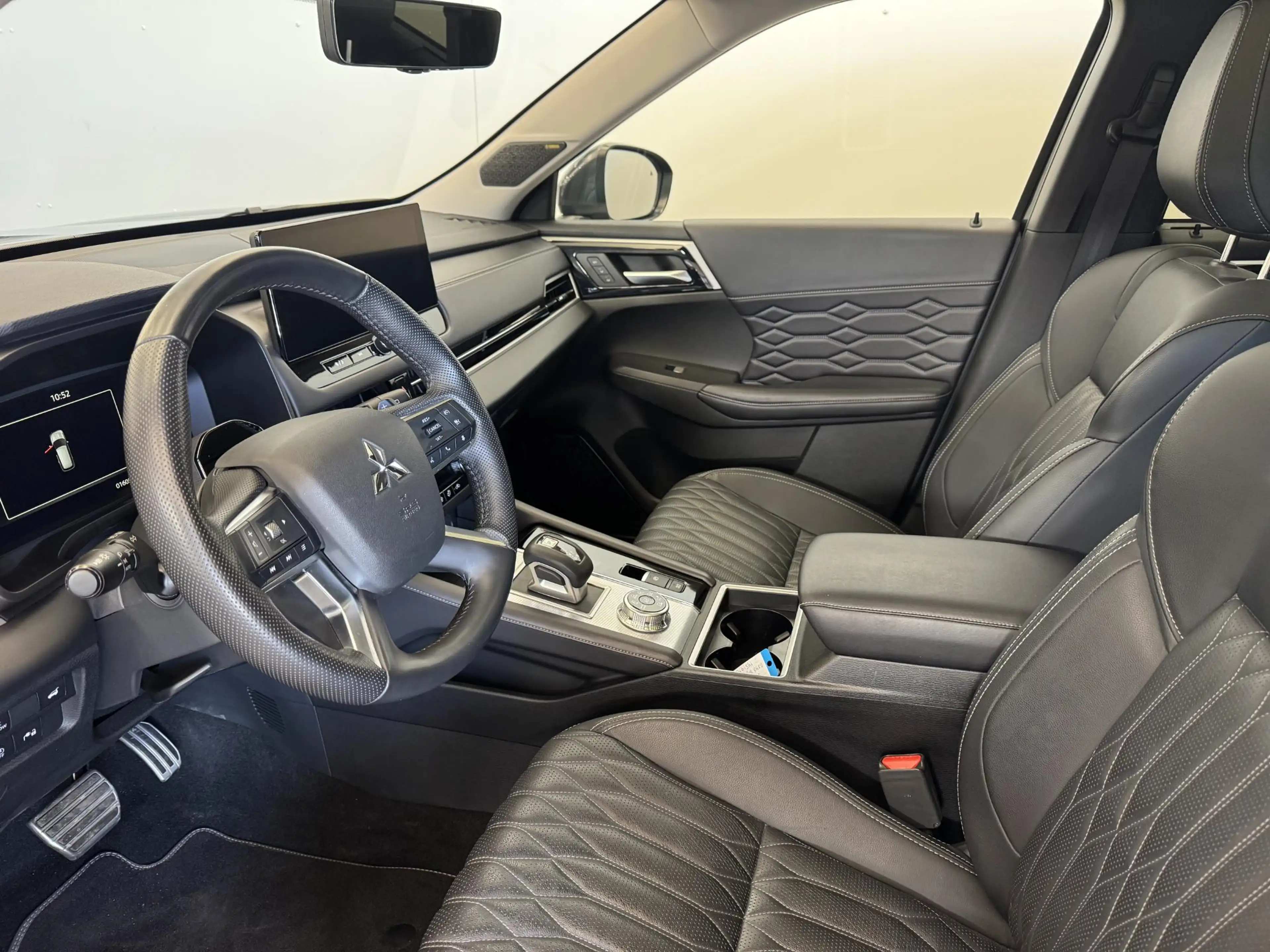 Mitsubishi Outlander 2.4 PHEV Instyle | Stoelkoeling | Trekhaak | Panor — photo 11