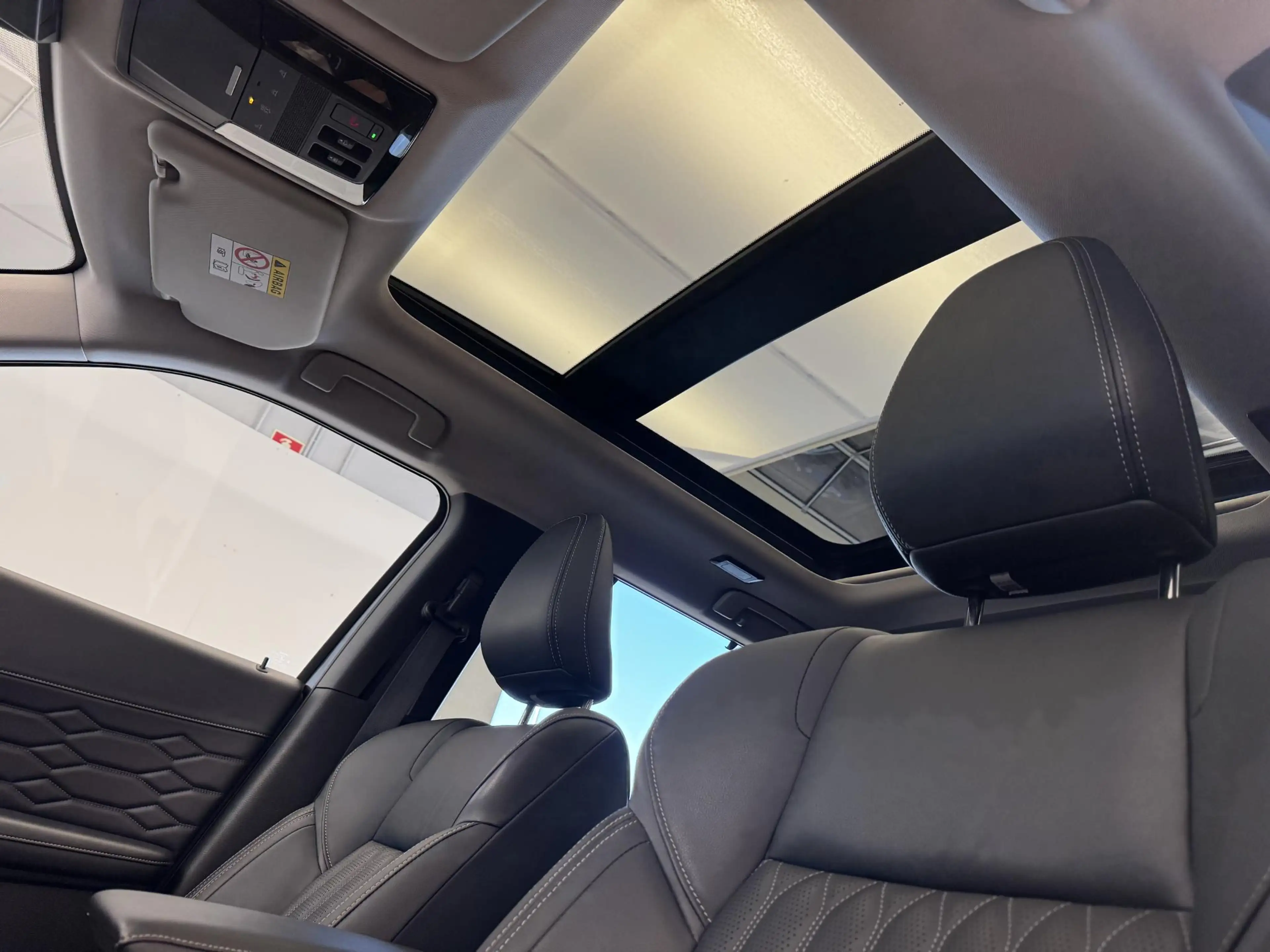Mitsubishi Outlander 2.4 PHEV Instyle | Stoelkoeling | Trekhaak | Panor — photo 14