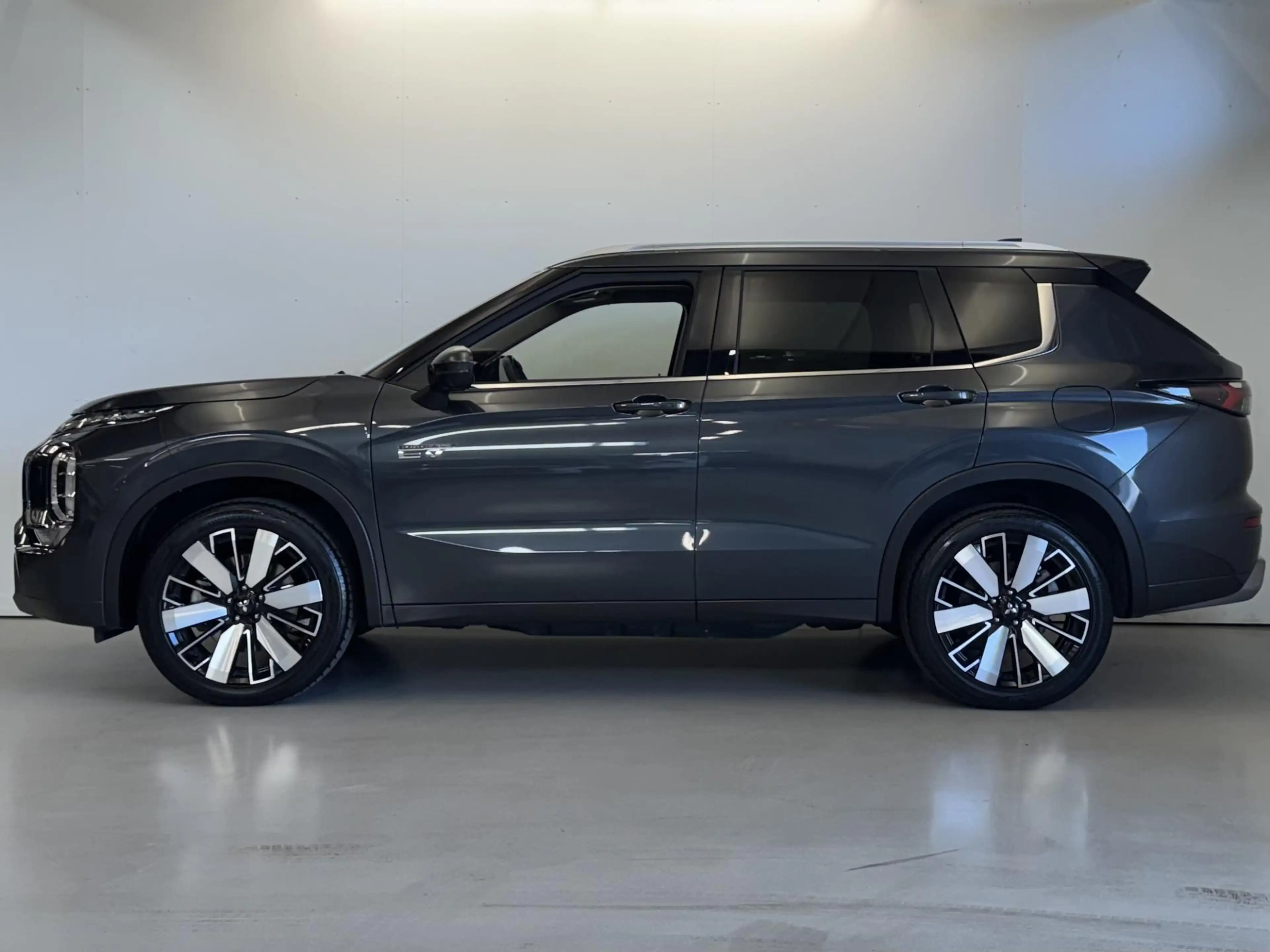 Mitsubishi Outlander 2.4 PHEV Instyle | Stoelkoeling | Trekhaak | Panor — photo 4