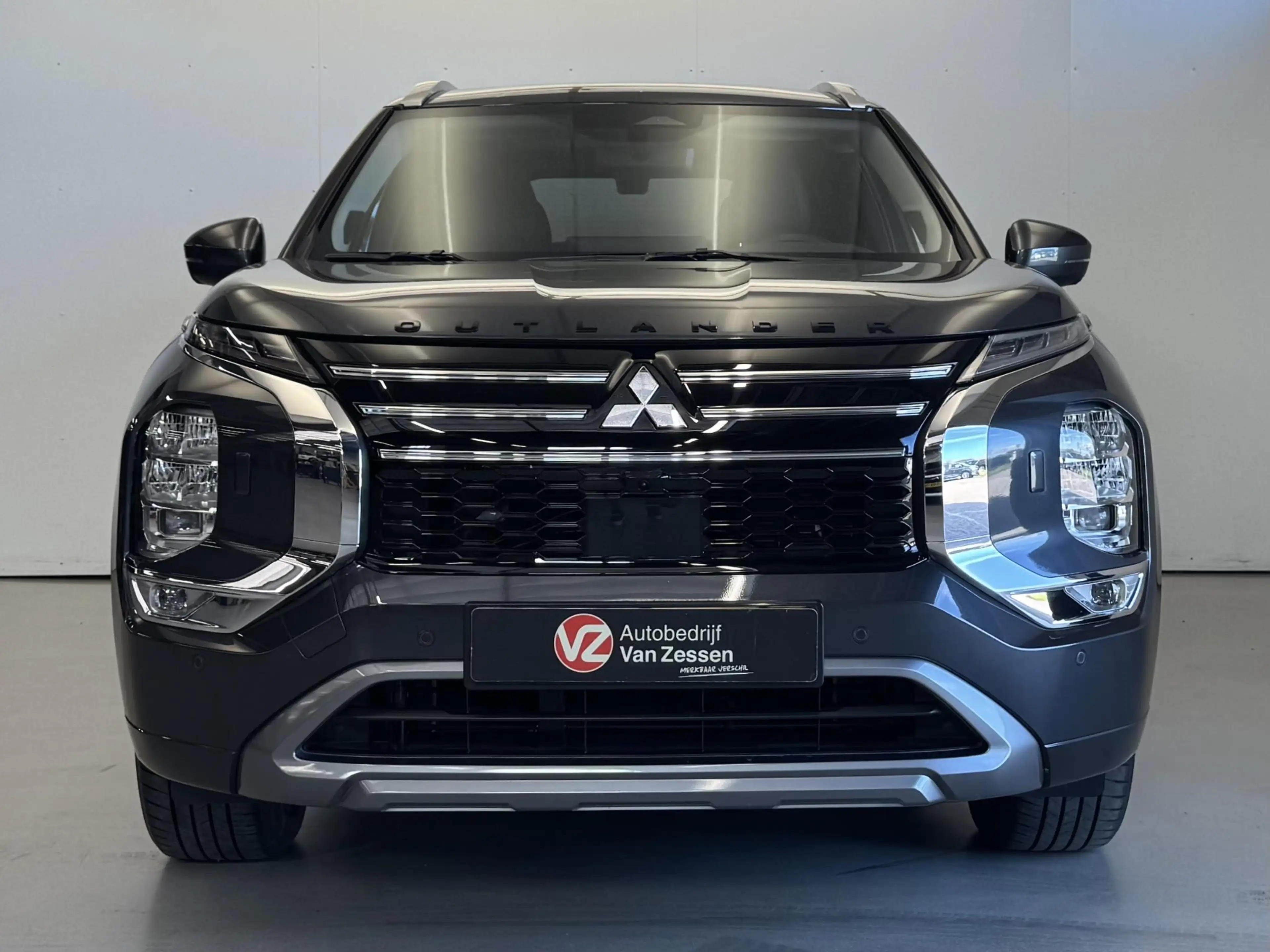 Mitsubishi Outlander 2.4 PHEV Instyle | Stoelkoeling | Trekhaak | Panor — photo 2